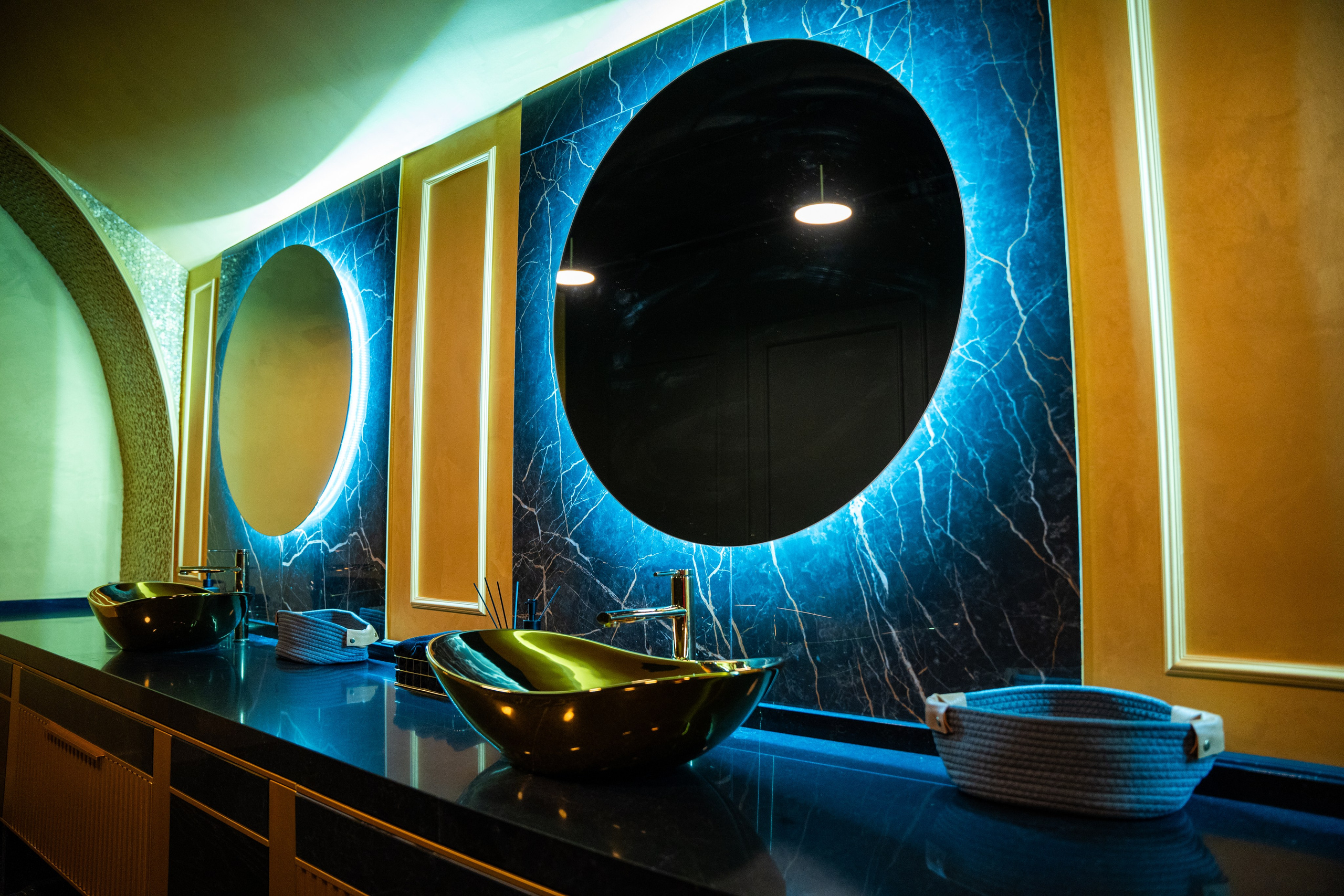 Фотосъемка интерьера стриптиз-клуба Hefner — элитный клуб Краснодара. Интерьерная фотосъемка клуба Hefner в Краснодаре — профессионально. Шедевры для Вас! Фотограф и Видеограф в Краснодаре Пахиев Руслан