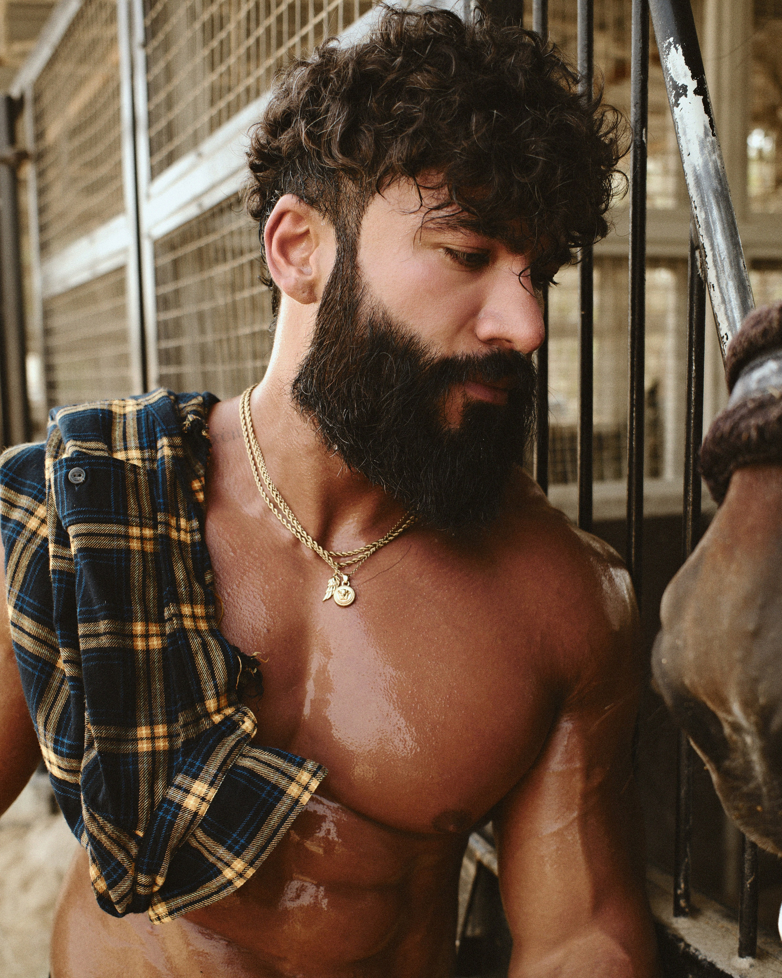 Ahmed. NOIZOMAX Художественный фотограф в Дубай