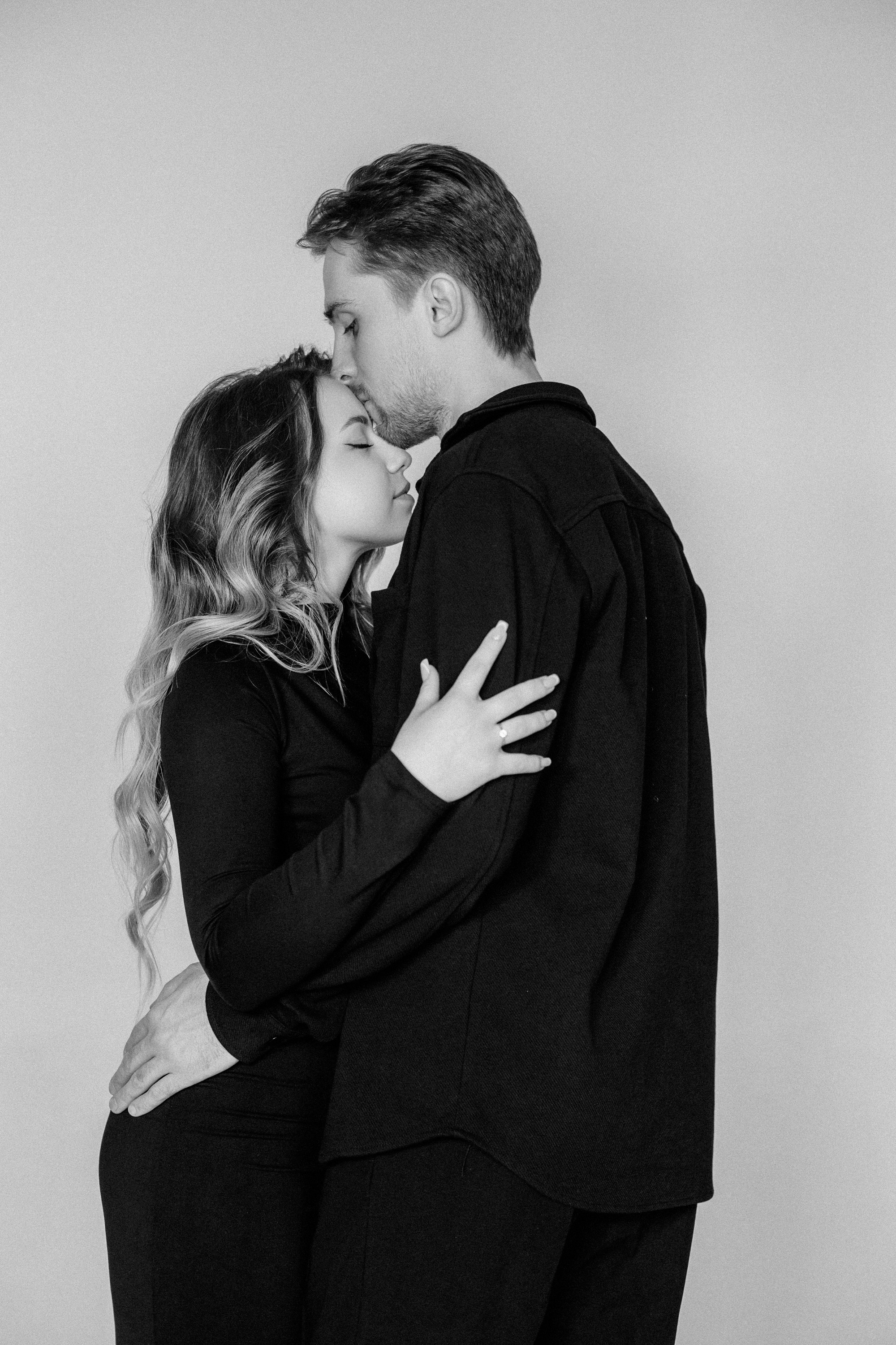 Love story. Свадебный фотограф Москва. Семейный фотограф. Предметная съемка, съемка одежды