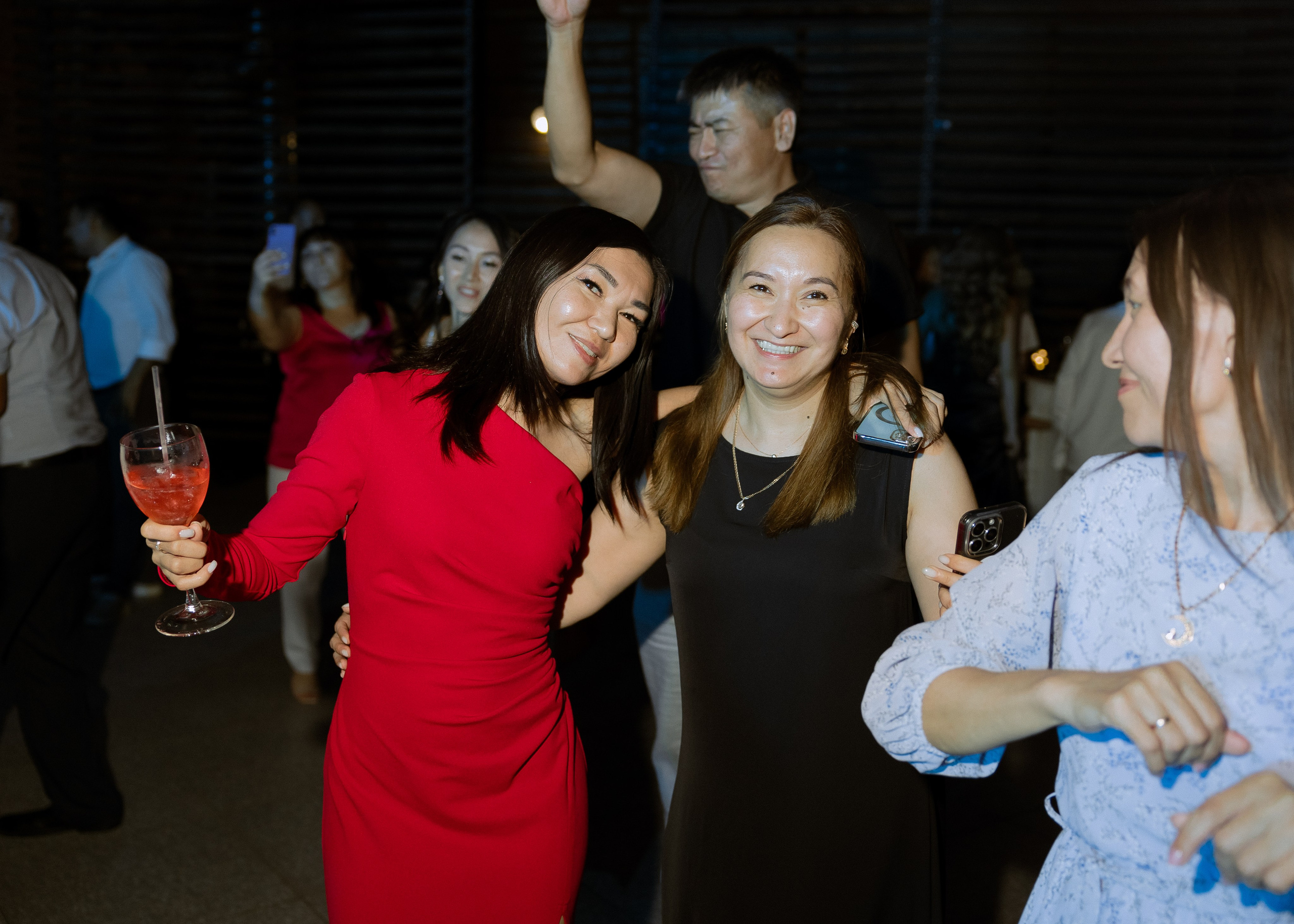 Дмитрий и Алита. Фотограф Эмиль Исякаев