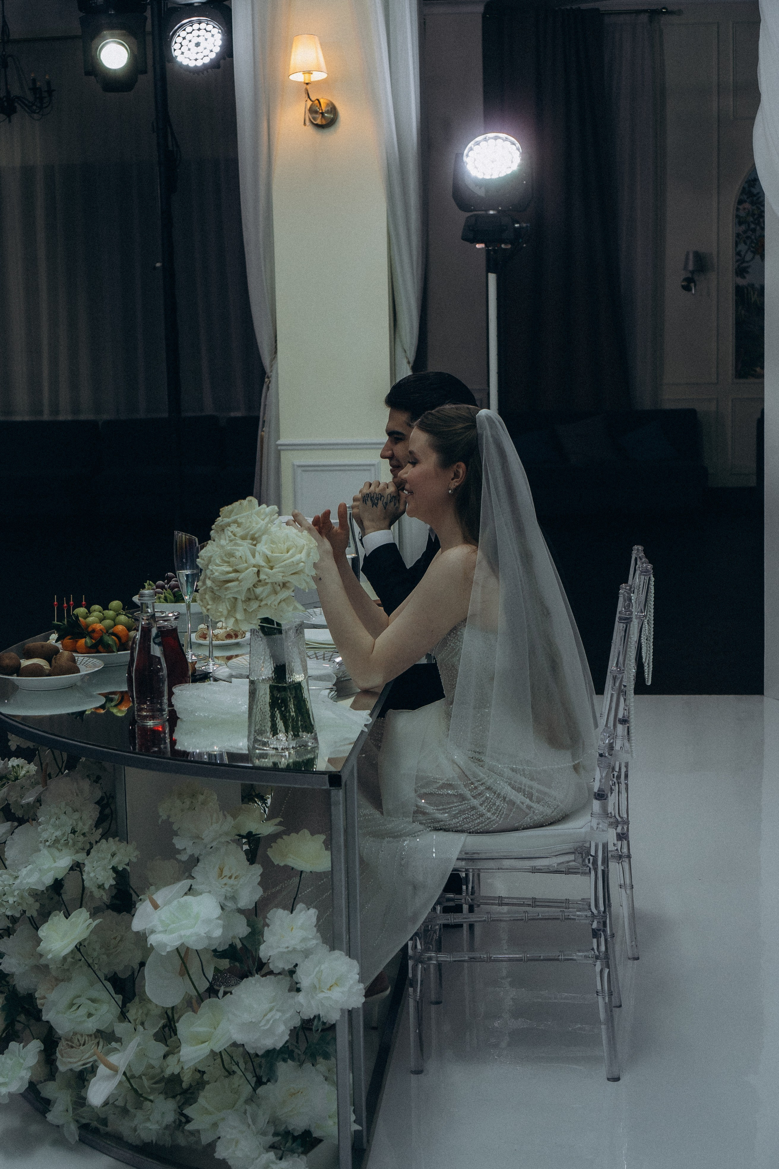 СВАДЕБНАЯ СЬЕМКА СБОРОВ В ОТЕЛЕ И ВЫЕЗД НА ЦЕРЕМОНИЮ (СНЯТО В СИБИРЕ В НИЖНЕВАРТОВСКЕ). Профессиональный фотограф, Санкт-Петербург — Виктория Богомолова