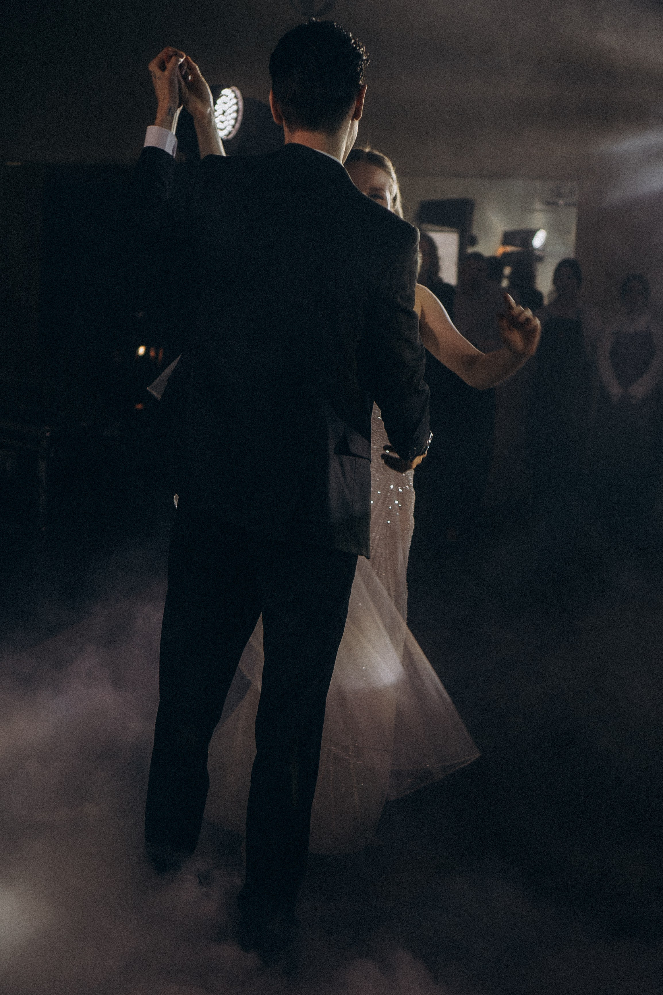 СВАДЕБНАЯ СЬЕМКА СБОРОВ В ОТЕЛЕ И ВЫЕЗД НА ЦЕРЕМОНИЮ (СНЯТО В СИБИРЕ В НИЖНЕВАРТОВСКЕ). Профессиональный фотограф, Санкт-Петербург — Виктория Богомолова