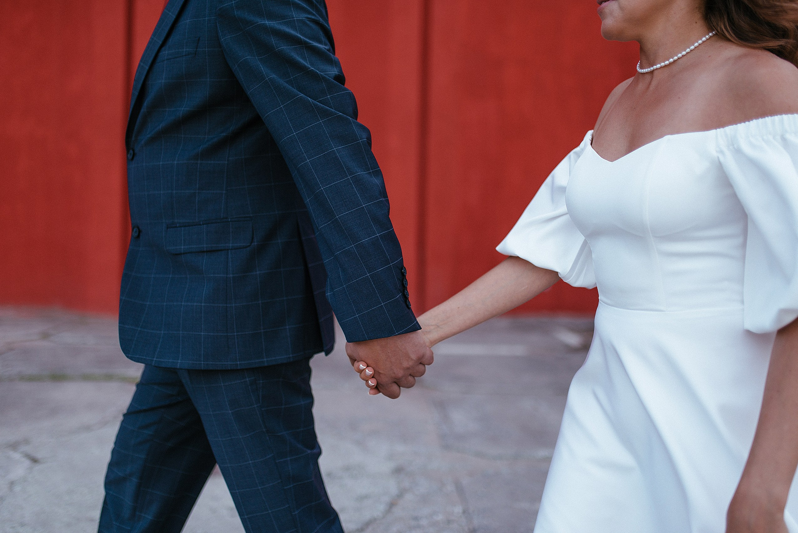 Уличная свадебная фотосессия в Краснообске. Свадебный  Фотограф Дарья Едапина Новосибирск. Фотограф Дарья Едапина Новосибирск