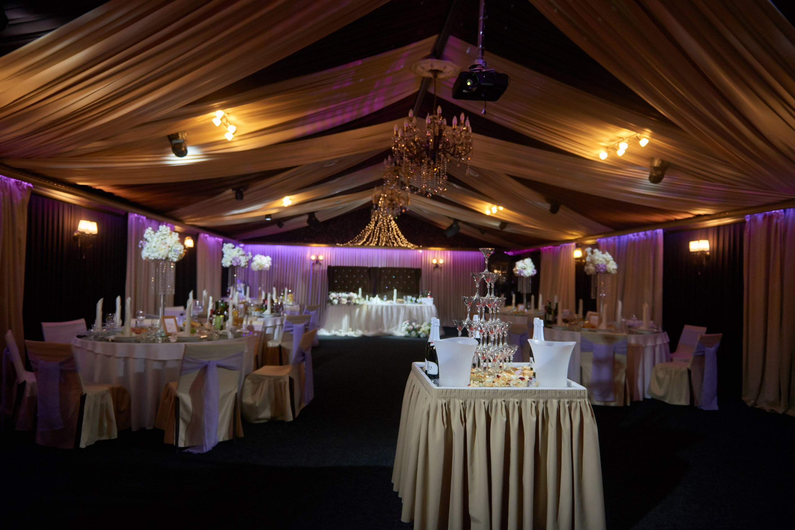 Илона и Андрей (фотосессия в ночном Эрмитаже). Портретный, семейный и свадебный фотограф в Санкт-Петербурге и в Пушкине Ширяев Денис