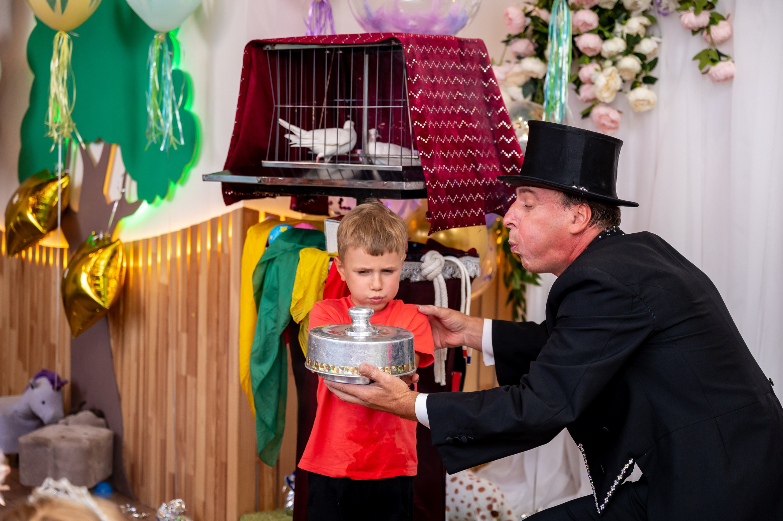 ДР в лофте с фокусником