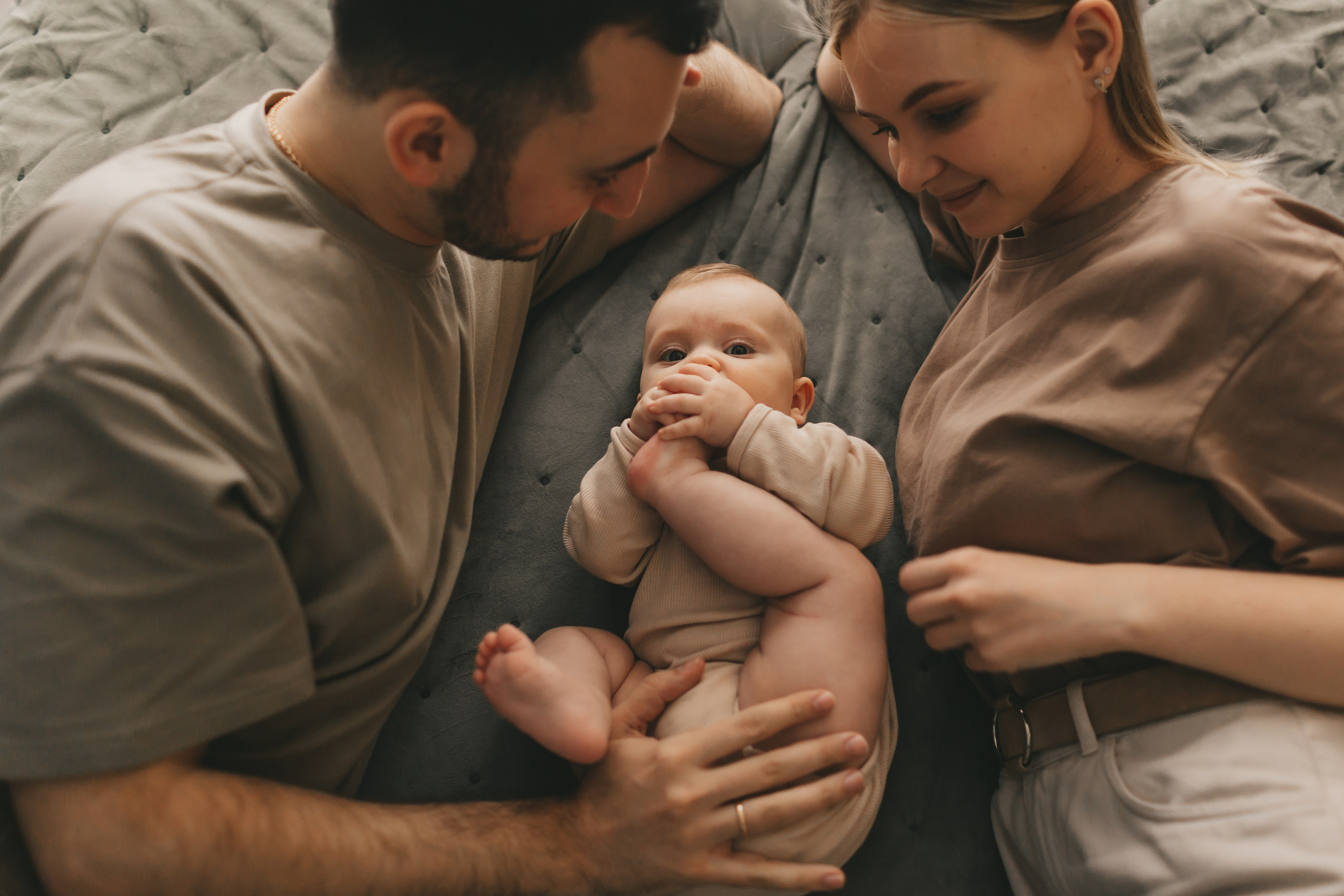 Женя, Юля и Вероника (домашняя фотосессия). Семейный и детский фотограф и видеограф в Москве, Дрокина Наталья