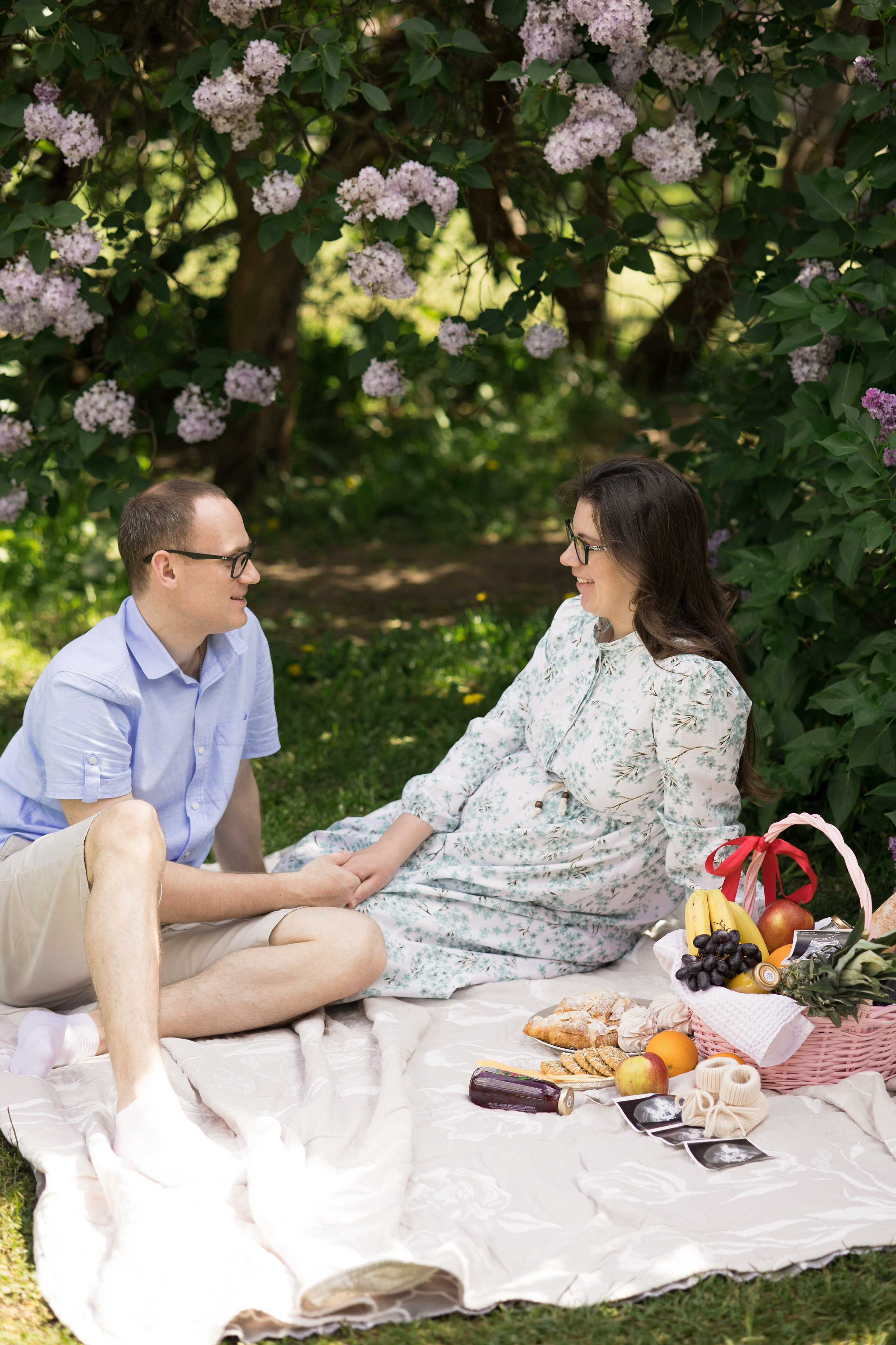 Фотосессия беременности на природе. Профессиональный фотограф в Москве