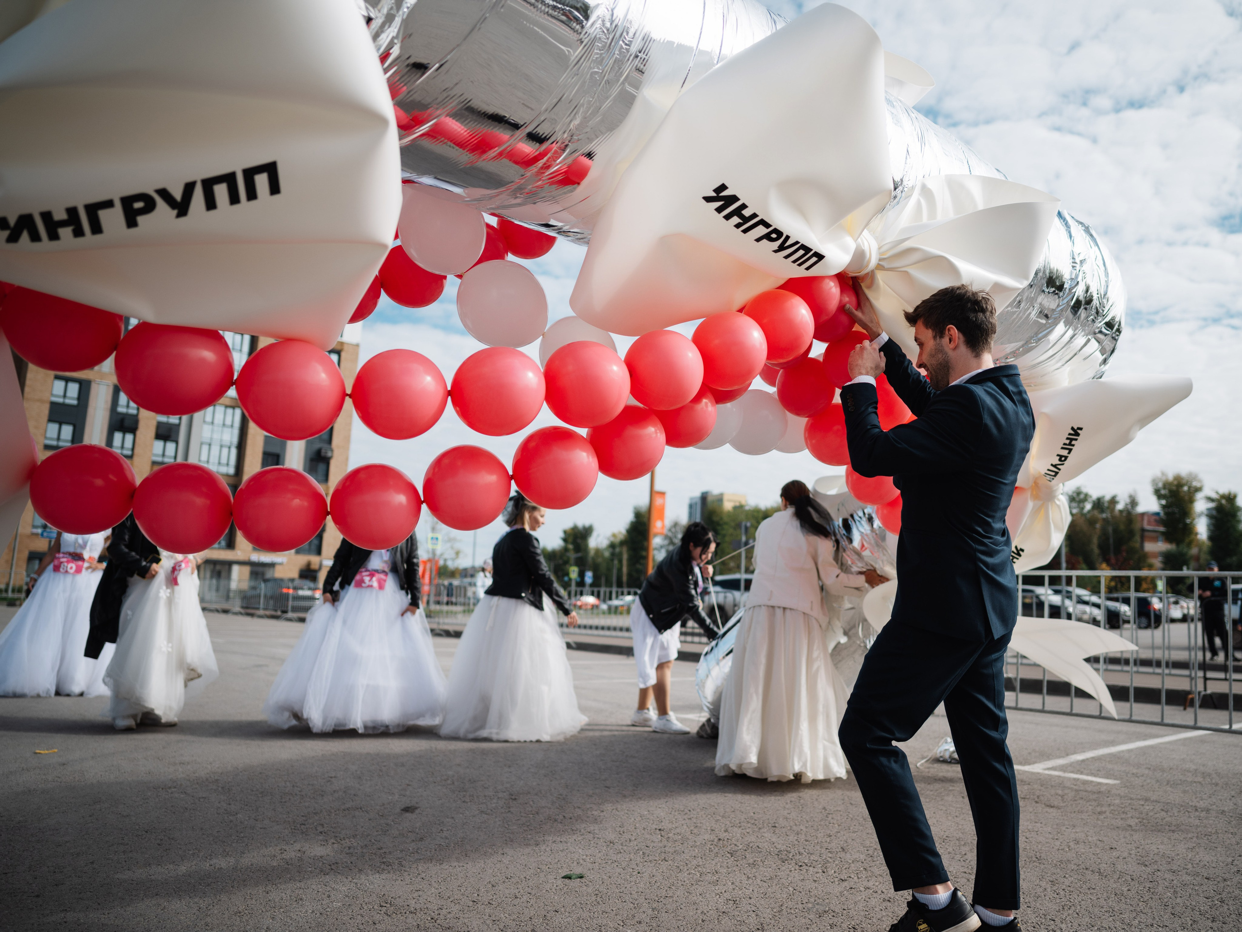 Забег невест. Фотограф Алексей Шрайбик
