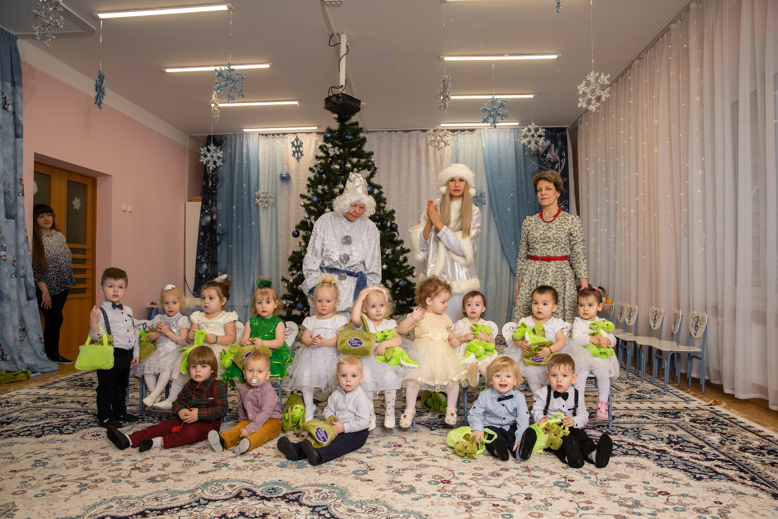 Новогодний утренник Успех. Фотограф в Железнодорожном и Балашихе