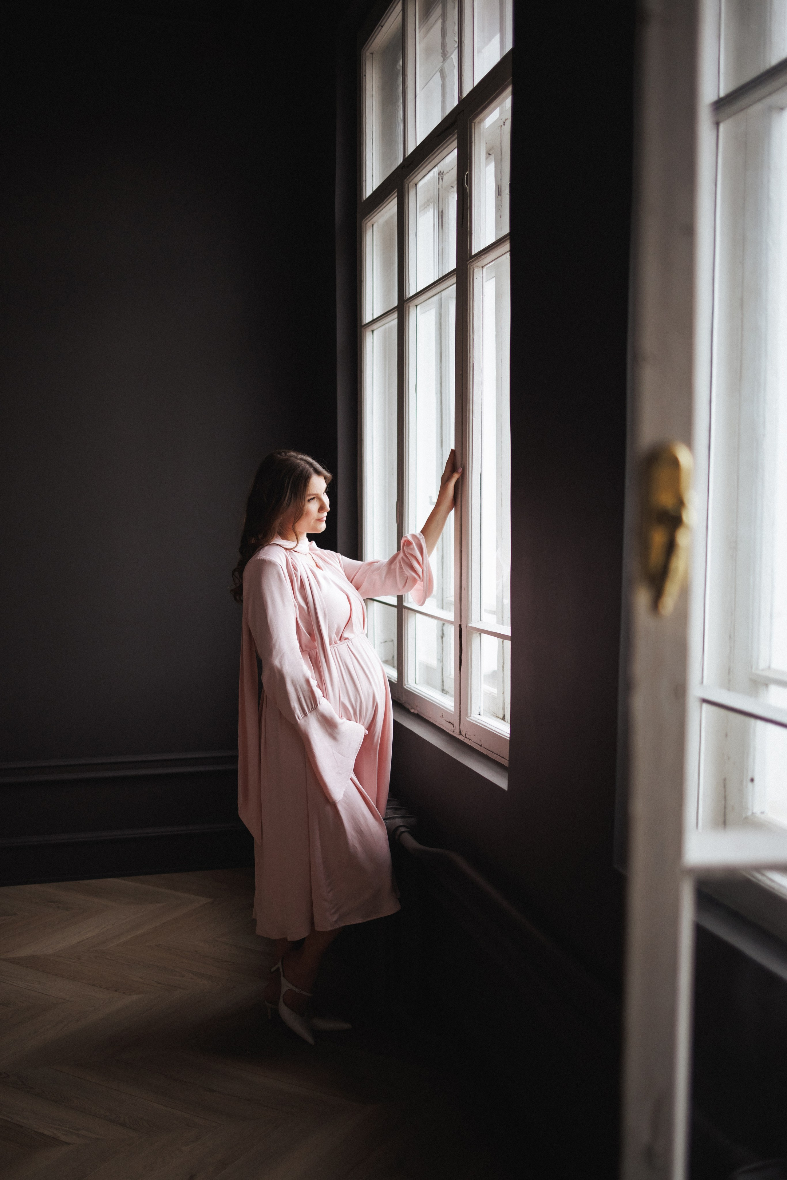 Семейная фотосессия для мамы и дочки в фотостудии «Париж», город Краснодар. Семейный и детский фотограф в Краснодаре Анна Трашкова