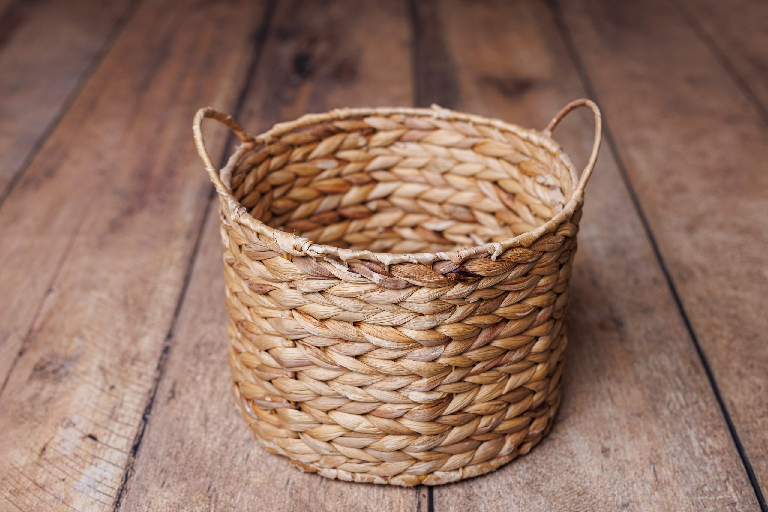 Реквизит для фотосессии новорожденных. Фотограф Newborn и Крещения в Москве и области