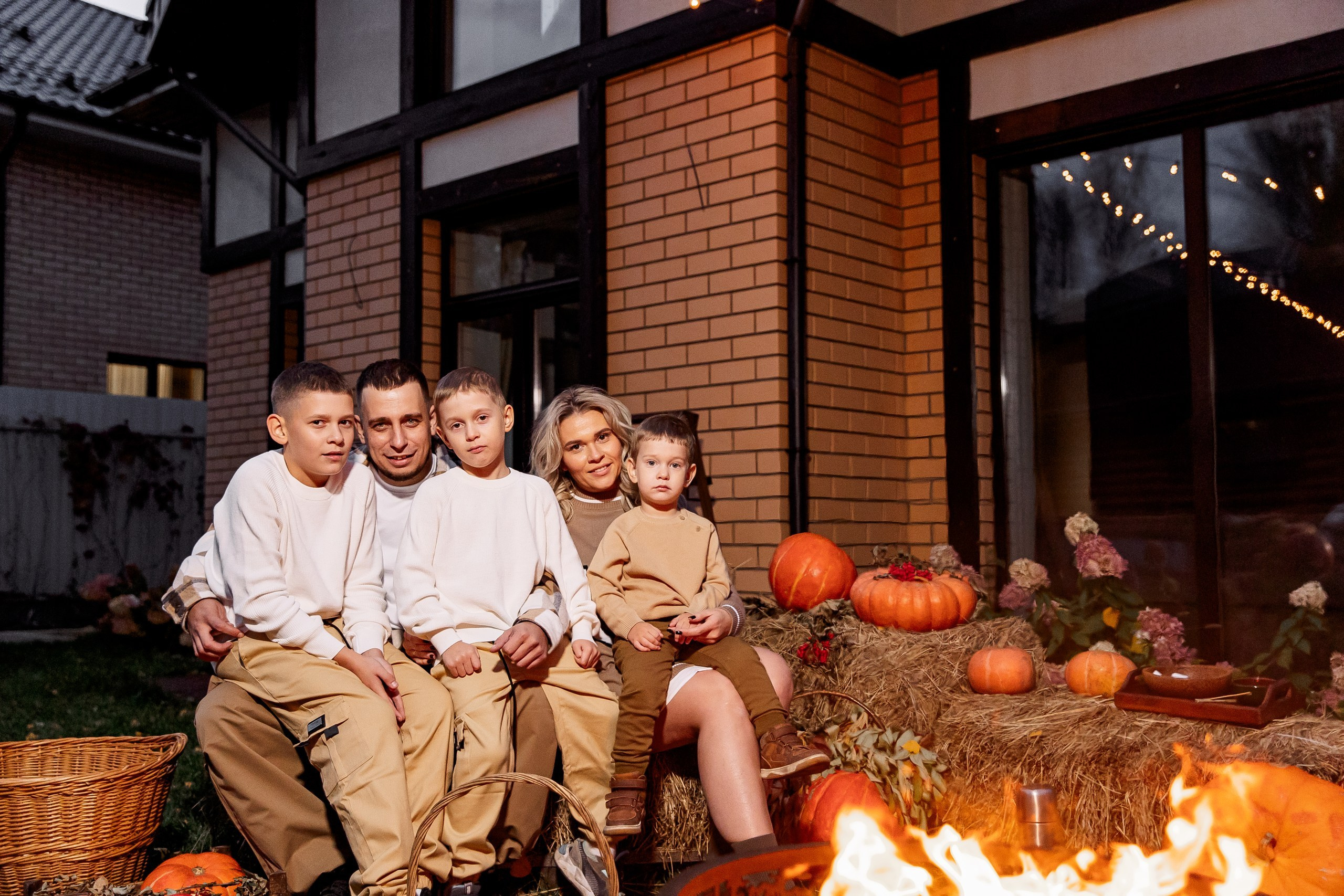 Эдуард и Дарья с сыновьями. Свадебный и семейный фотограф в Челябинске Юлия Ишимова
