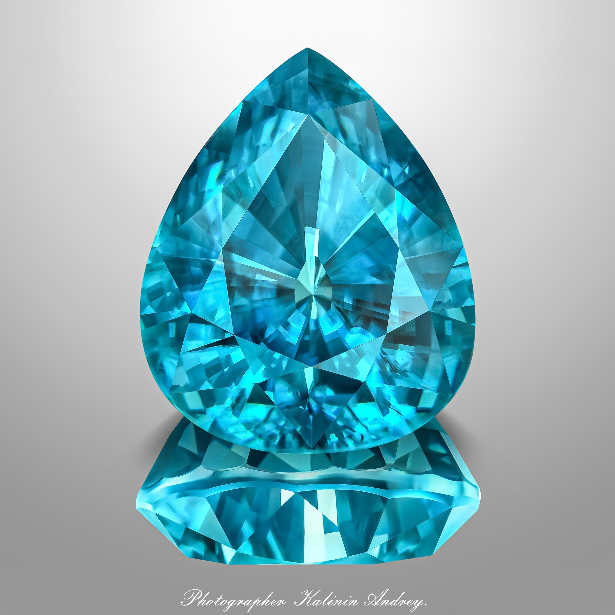 Фотографии в большом разрешении драгоценных камней на продажу купить тел +79 660 031 307. Высококачественная профессиональная рекламная фотосъёмка ювелирных украшений, драгоценных камней в Москве. Обучение, консультация