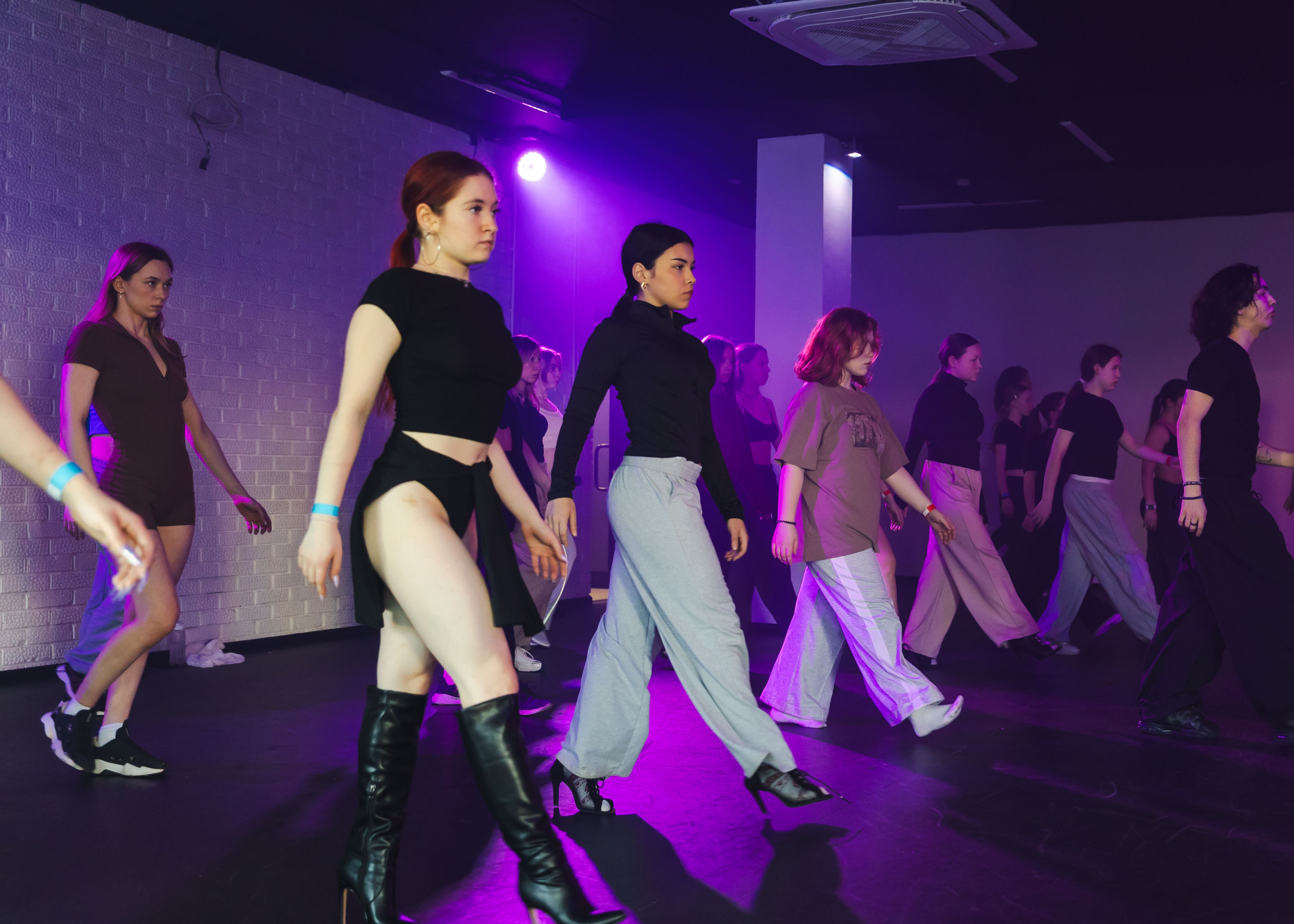 16.03.2025 Step By Step. ФОТОГРАФ ВИНОГРАДОВА ДАРЬЯ