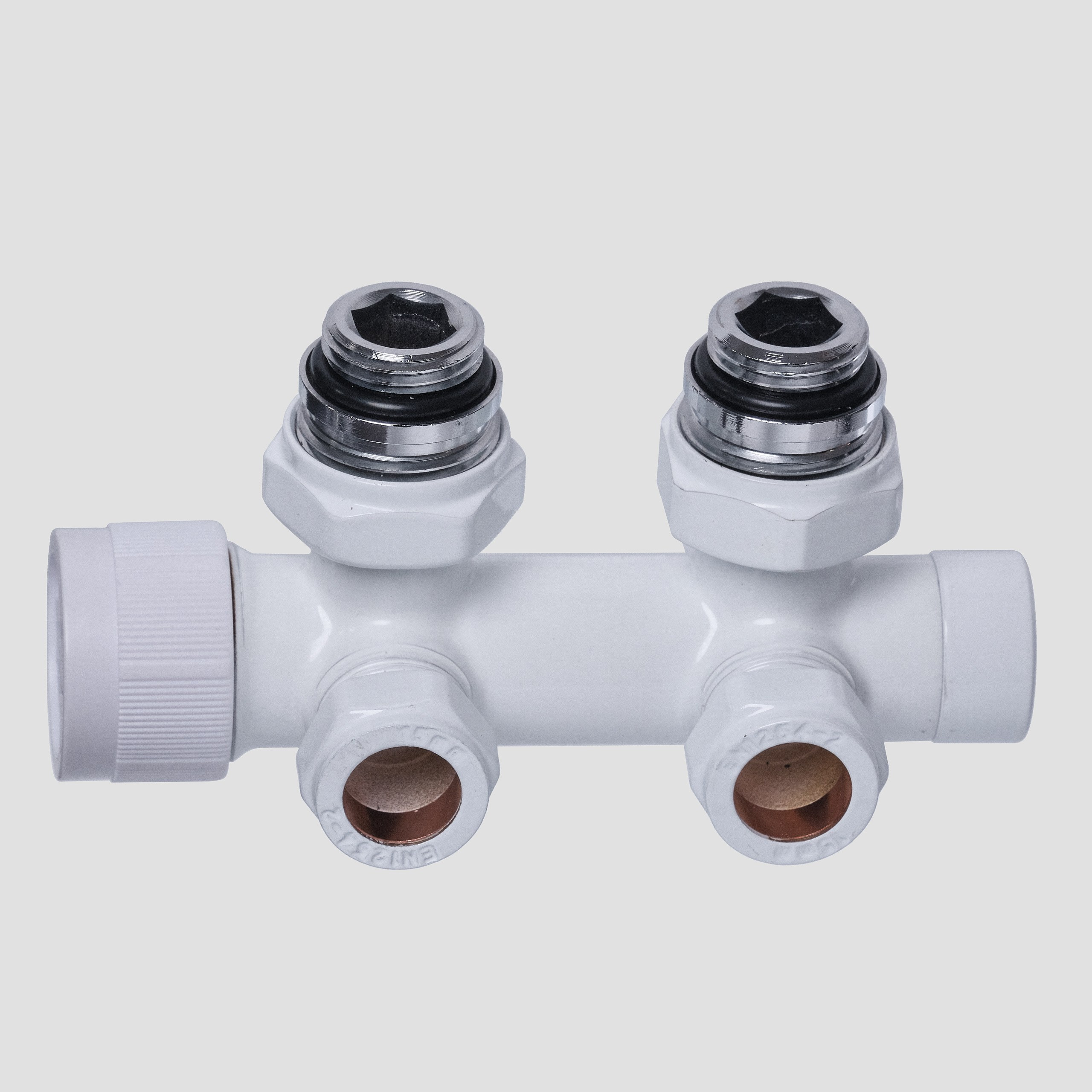 Предметные фотографии вентилей и запорной арматуры