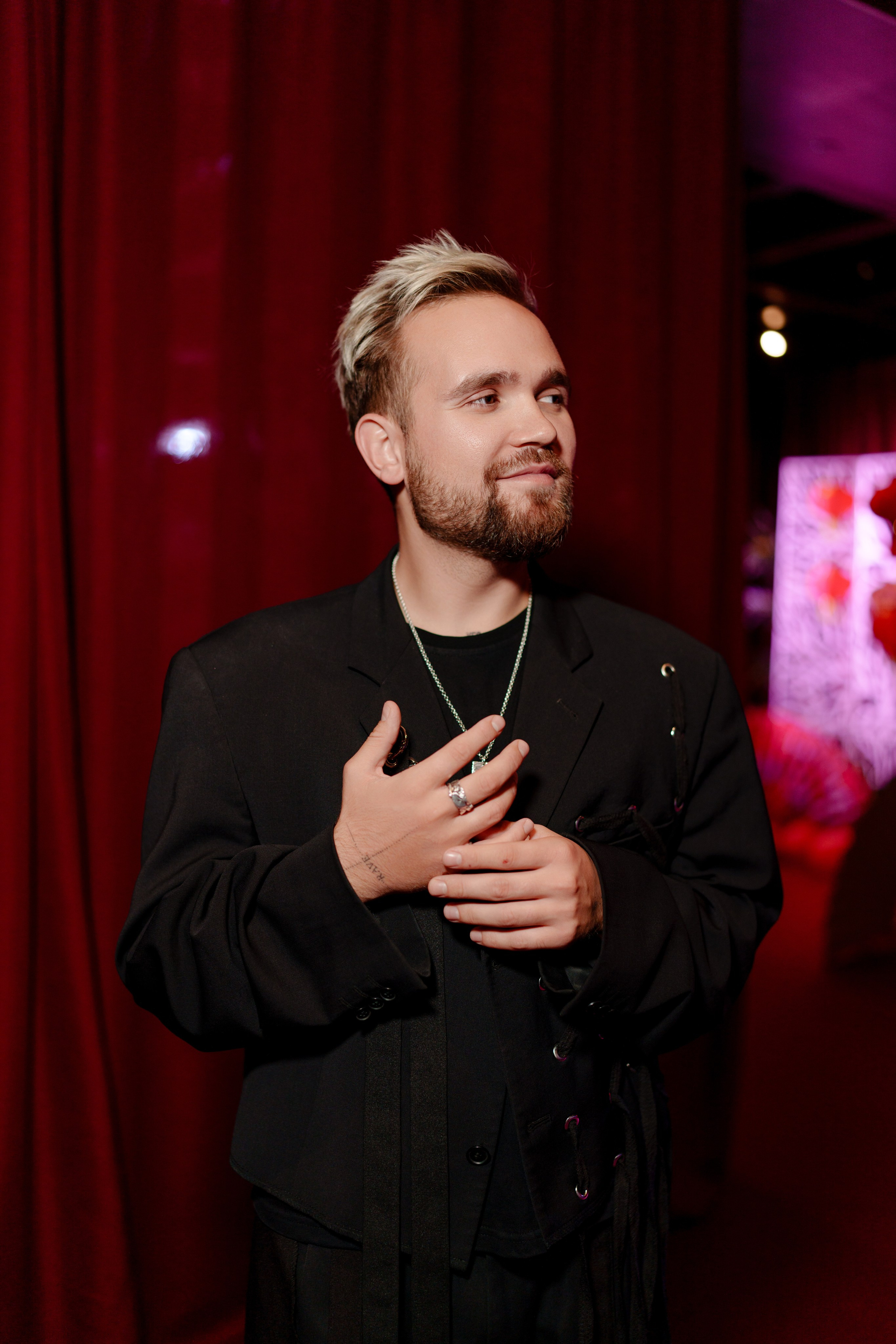 Репортажный фотограф на день рождения в ресторане KAI. Репортажный фотограф Москва Сергей Дружинин