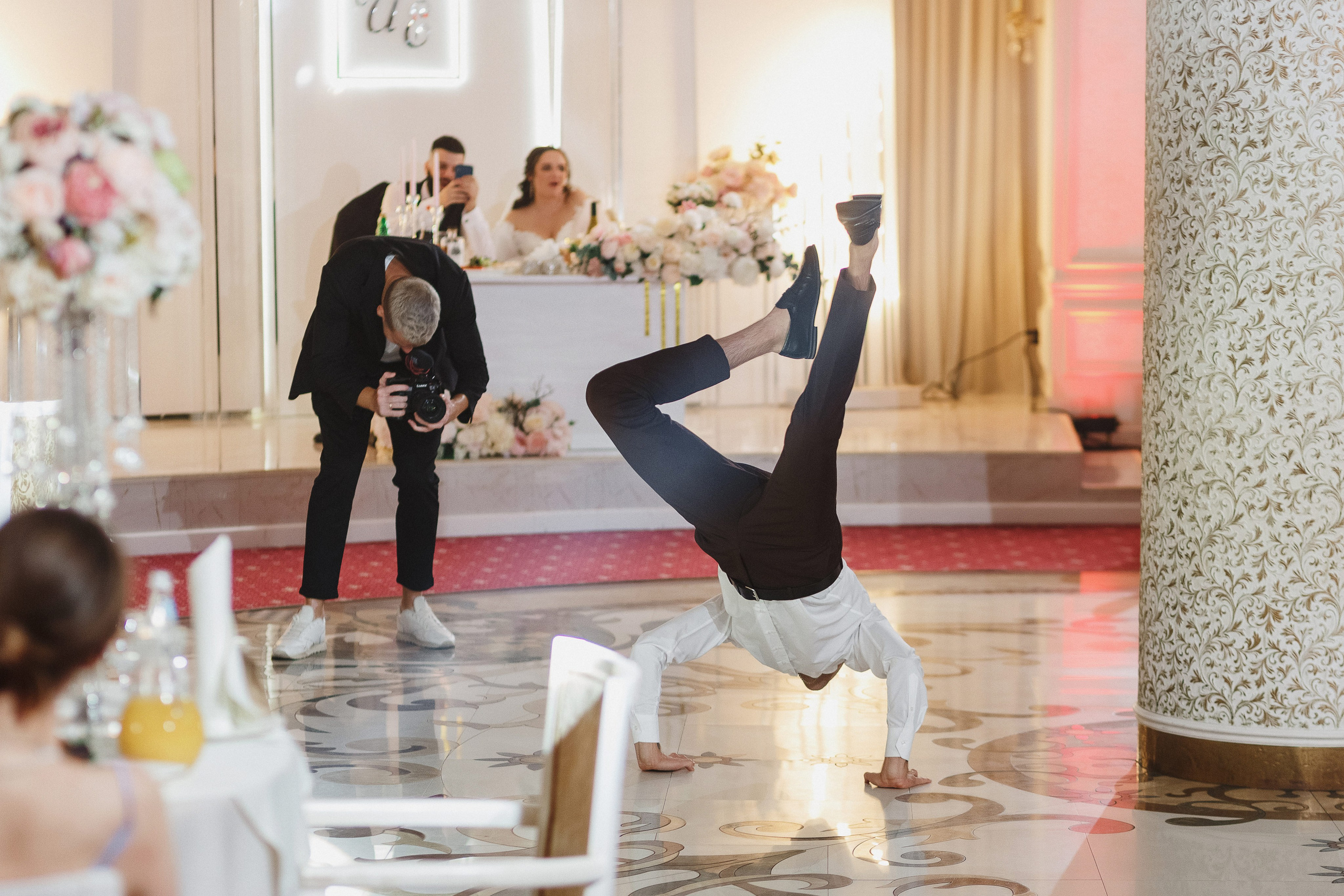 Фотограф в Таганроге летняя свадьба: Романтическая свадебная прогулка. Свадебный и семейный фотограф в Таганроге Бакарюк Антон