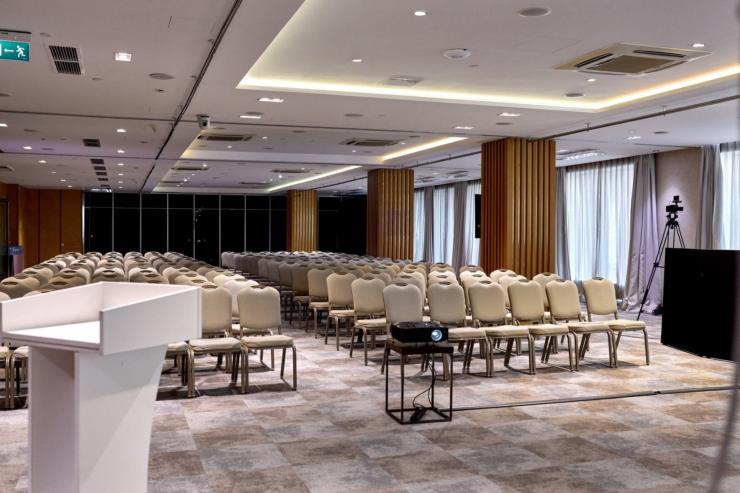 Фотограф на конференции в Москве, заказать услуги профессиональной фотосъёмки — Цены, стоимость услуг фотосъёмки конференций