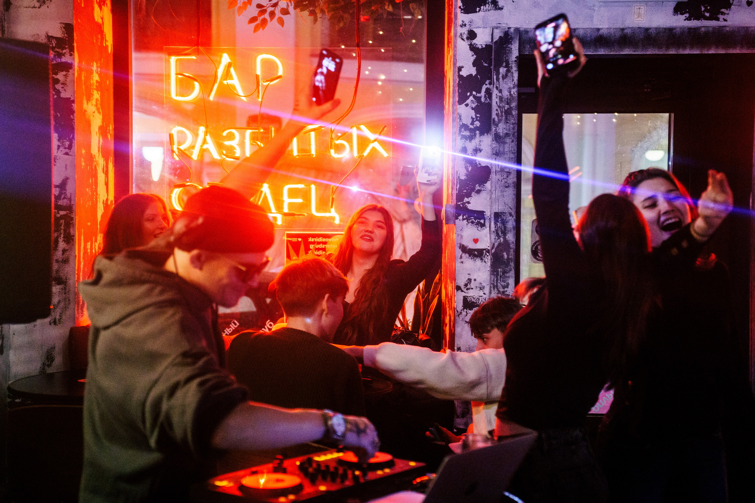 From NSK to SPB. Dj Enott. Концертный и репортажный фотограф в Санкт-Петербурге Слава Пахомов