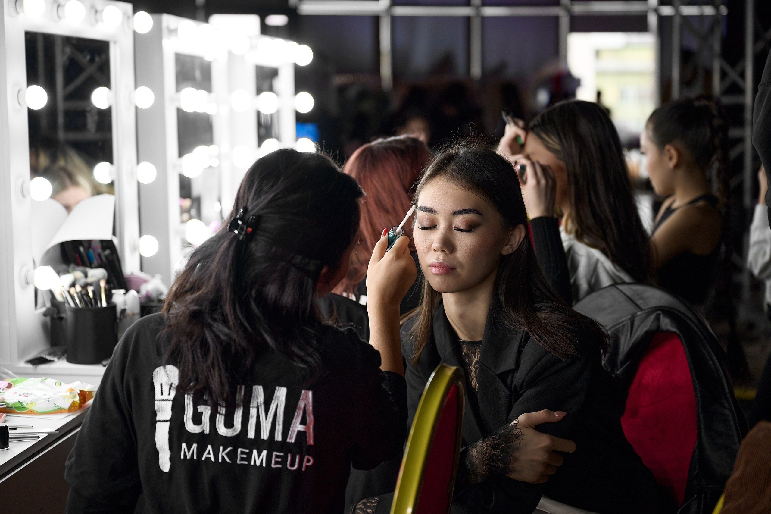 Kazakhstan fashion day 2025. Backstage. Дима Бабушкин. Фотограф. Подиум. Репортаж. Творчество. Дорого