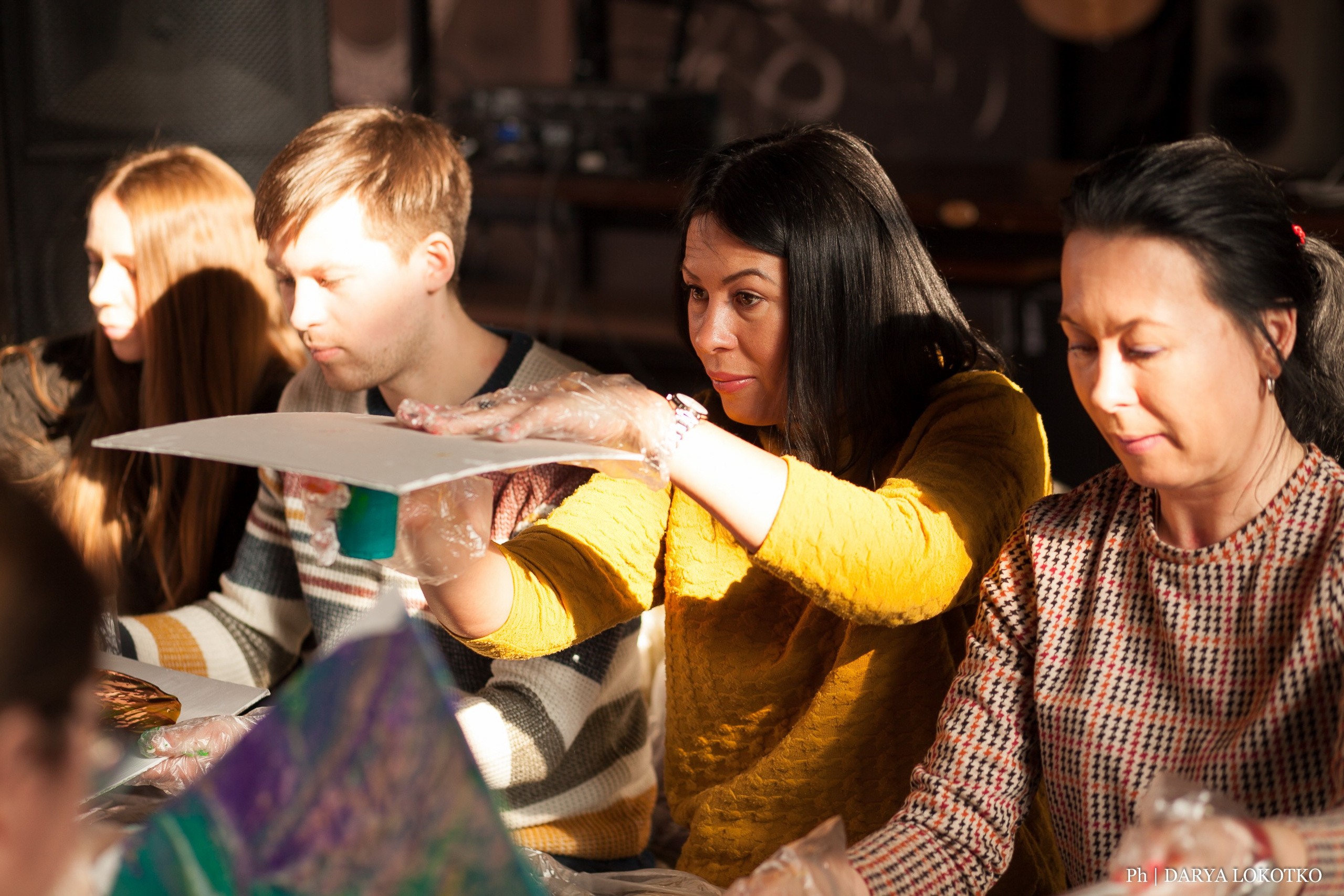 Мастер класс Fluid Art. Фотограф Дарья Локотко в Красноярске