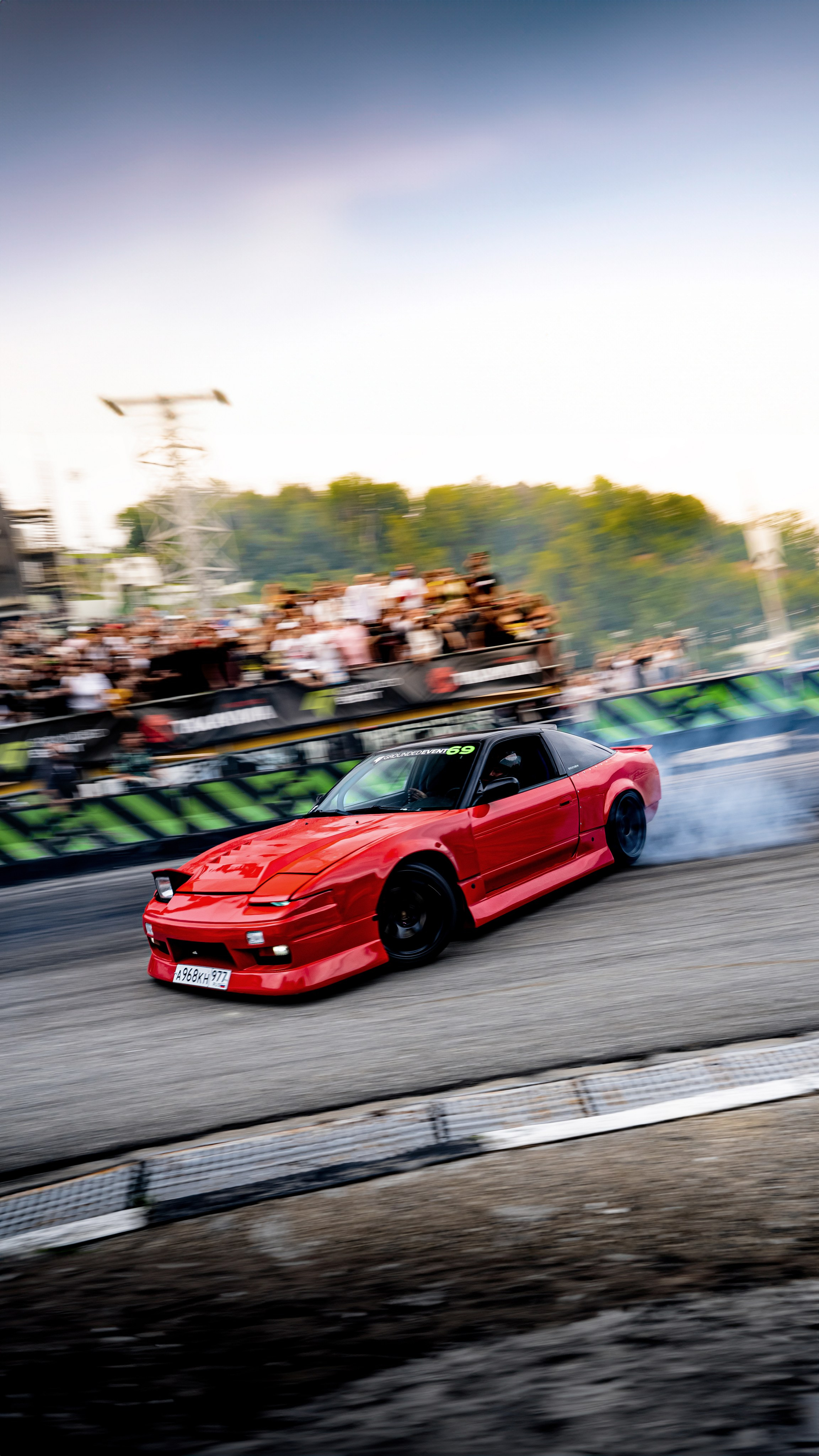 GROUNDED\25. АВТОСПОРТИВНЫЙ ФОТОГРАФ