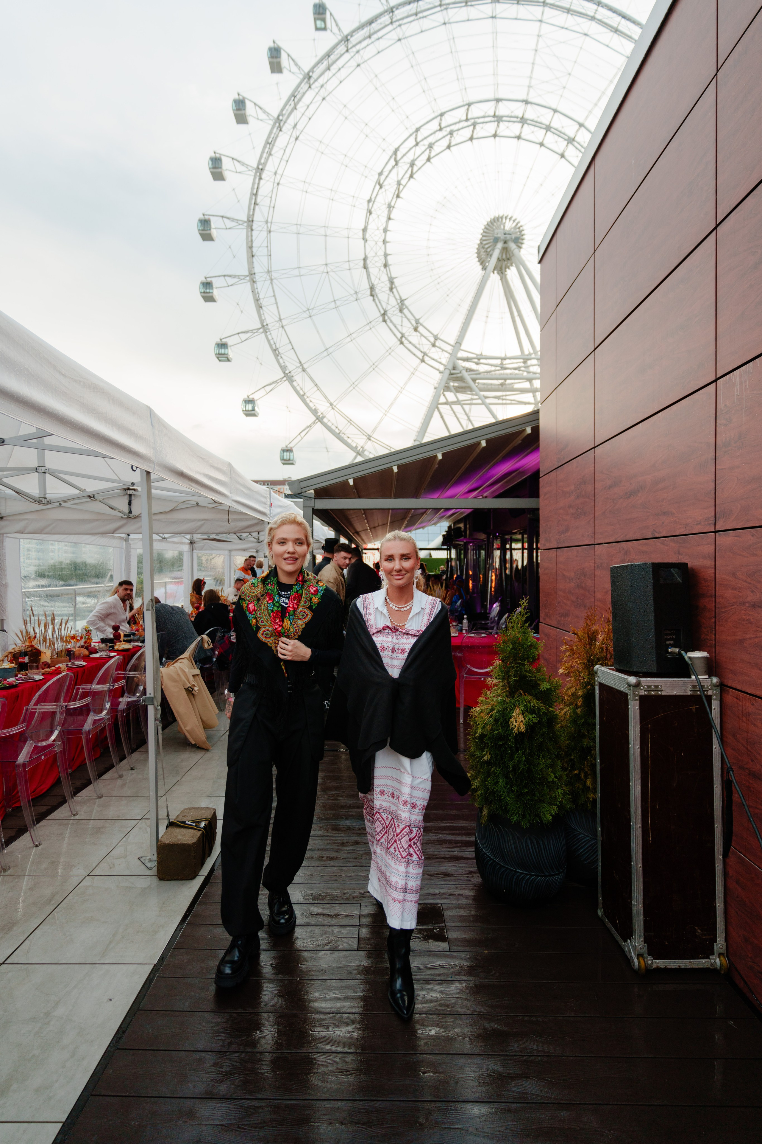 Репортажный фотограф на гендер пати в славянском стиле в Москве. Репортажный фотограф Москва Сергей Дружинин
