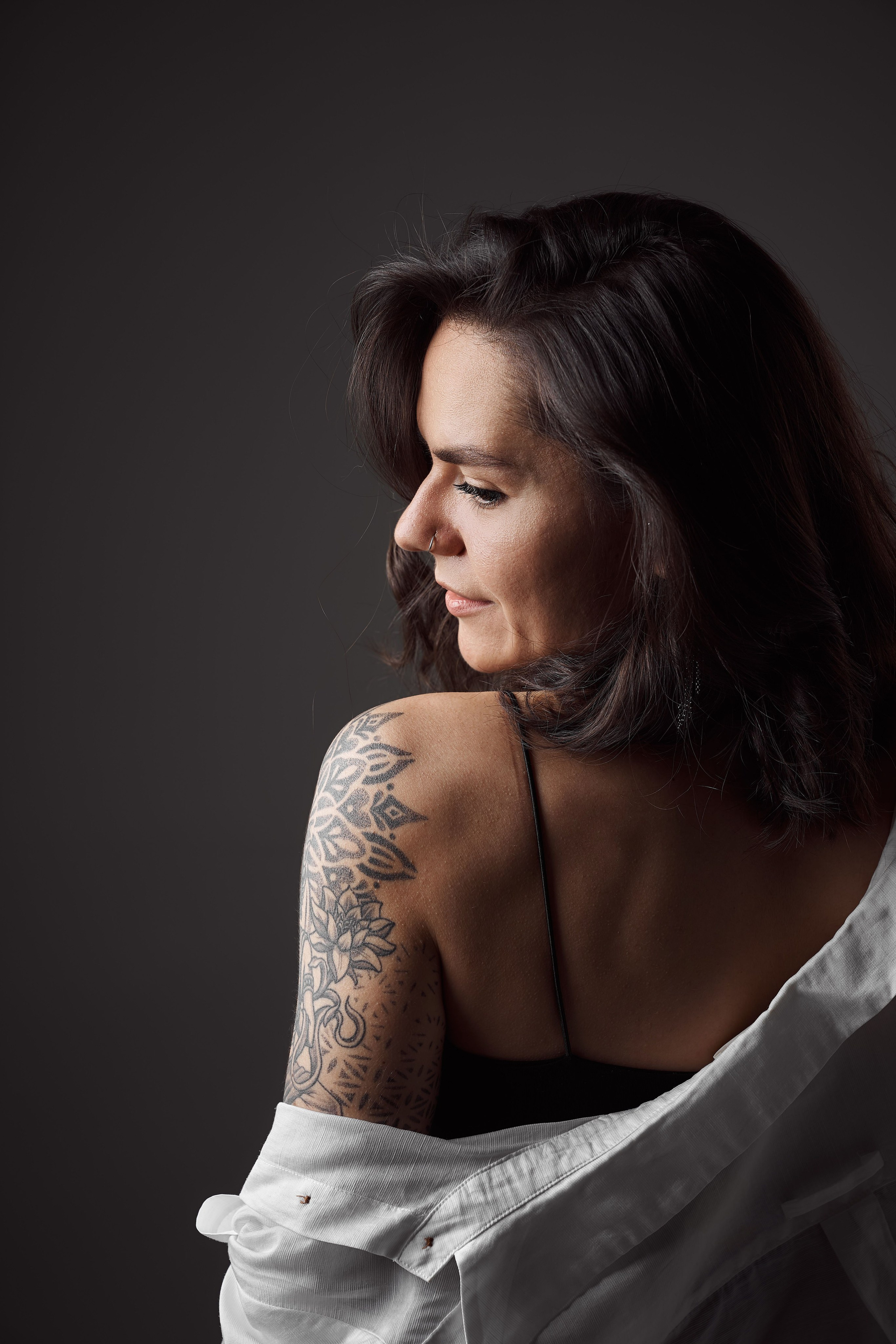 Фотосессия в студии по отличной цене. Студийный фотограф Евгений Опарин