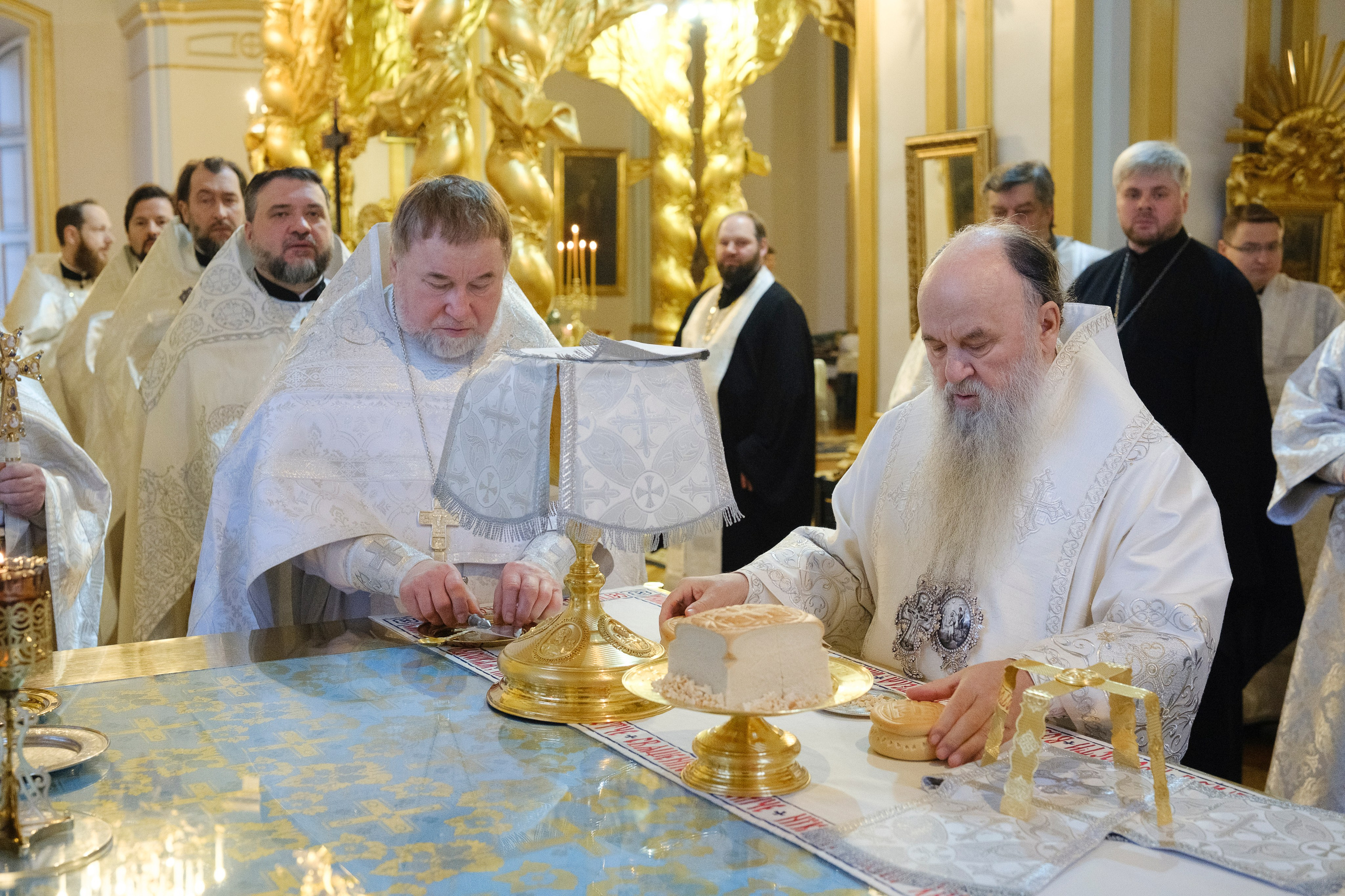 Божественная литургия в Николо-Богоявленском морском соборе. НИКОЛО-БОГОЯВЛЕНСКИЙ МОРСКОЙ СОБОР