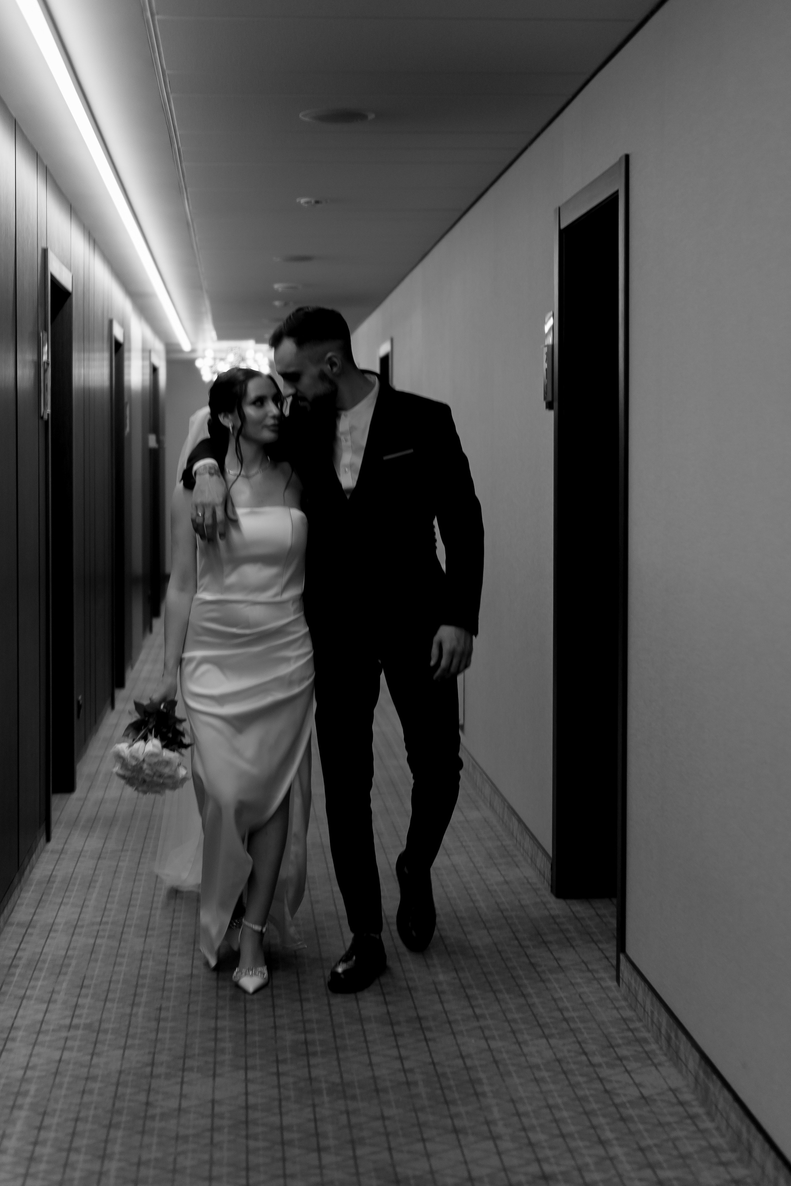 СВАДЕБНАЯ СЬЕМКА СБОРОВ ЖЕНИХА И НЕВЕСТЫ В ОТЕЛЕ И ТАКЖЕ ФОТОСЕССИИЯ В ОТЕЛЕЕ МЕГАПОЛИС БРЯНСК. Профессиональный фотограф, Санкт-Петербург — Виктория Богомолова