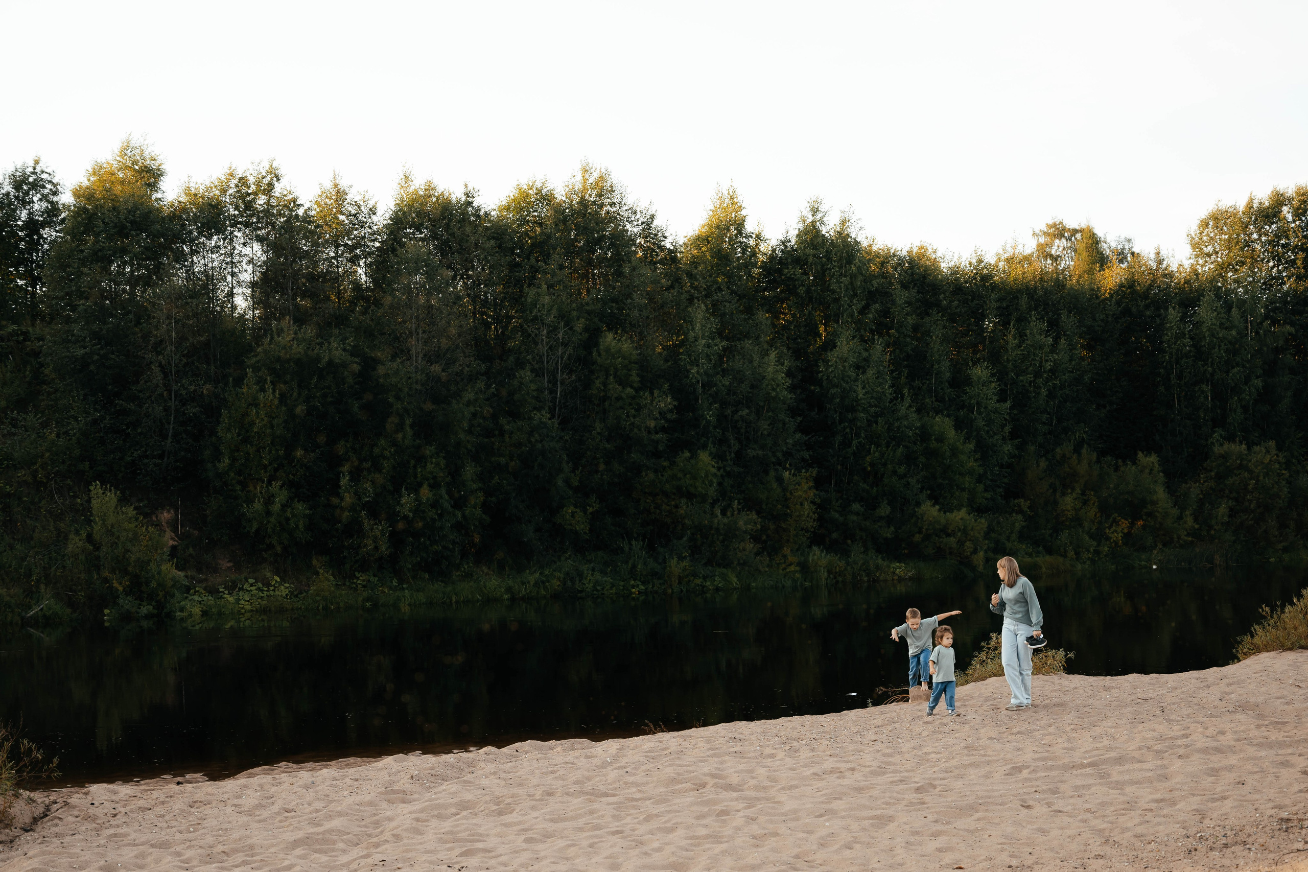 Съёмка на пляже в Верховажье. Свадебный и семейный фотограф г. Ярославль Савинская Анастасия