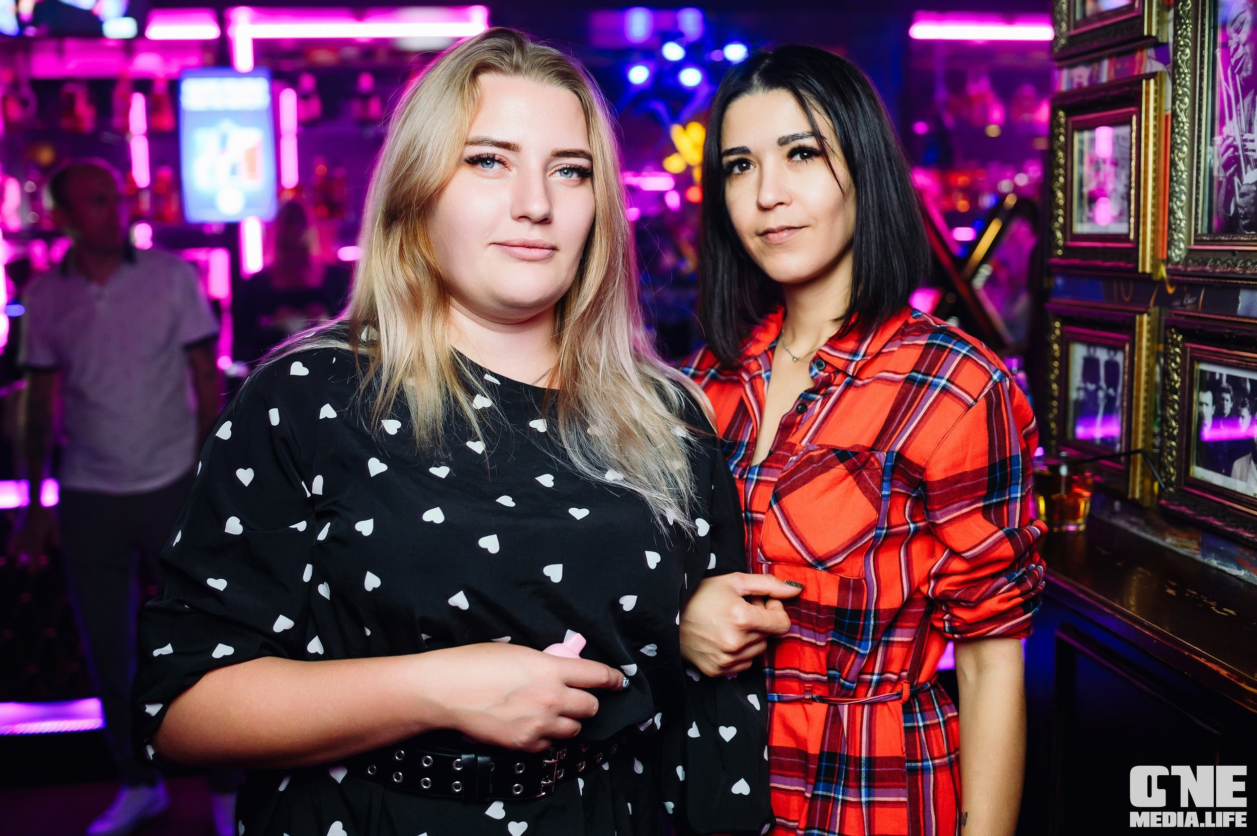 Фоторепортаж из бара XxxX. One Media Life: фоторепортажи, фотоотчеты с мероприятий и заведений