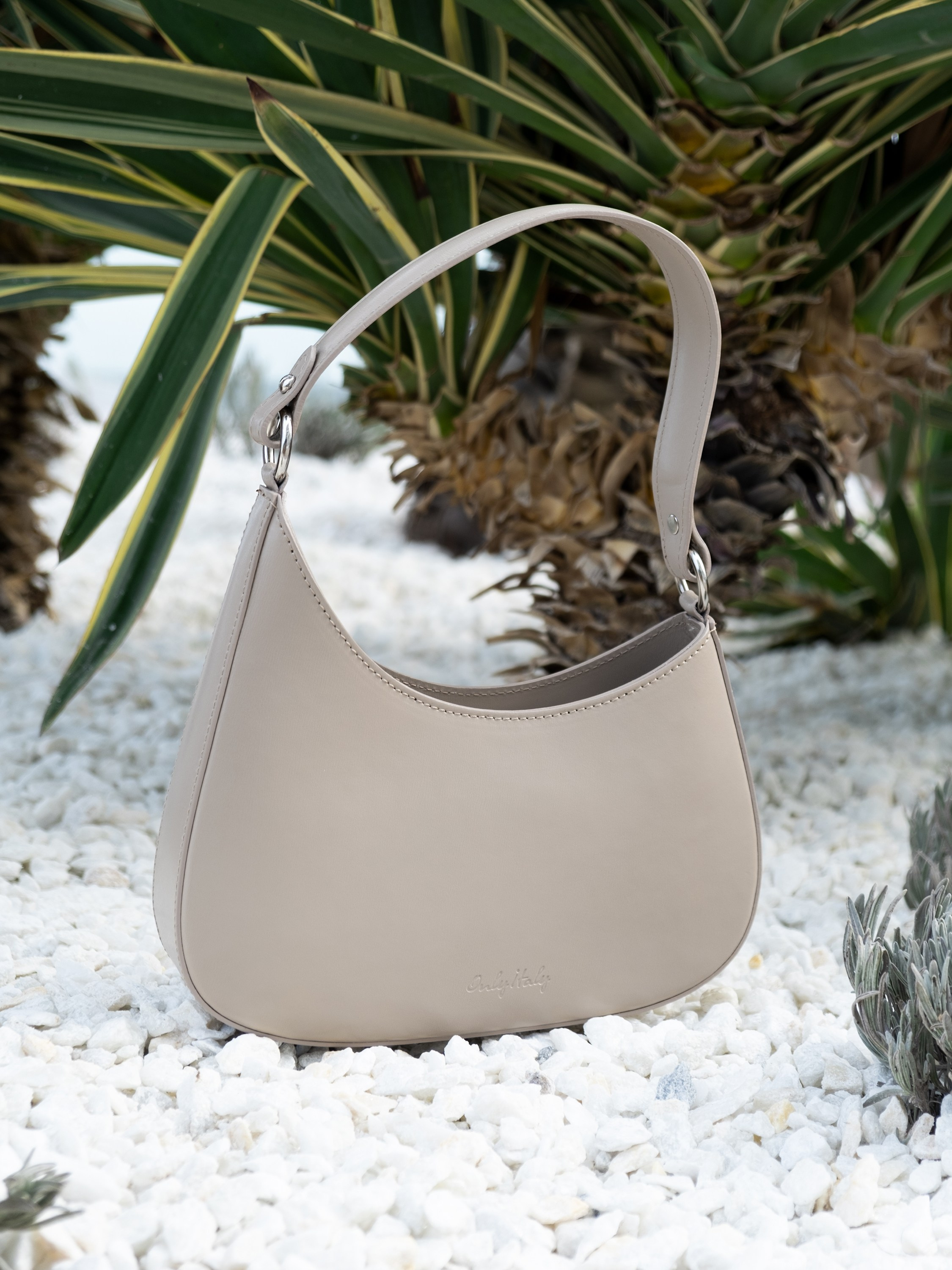 Предметный фотограф в Симферополе Антон Катунин