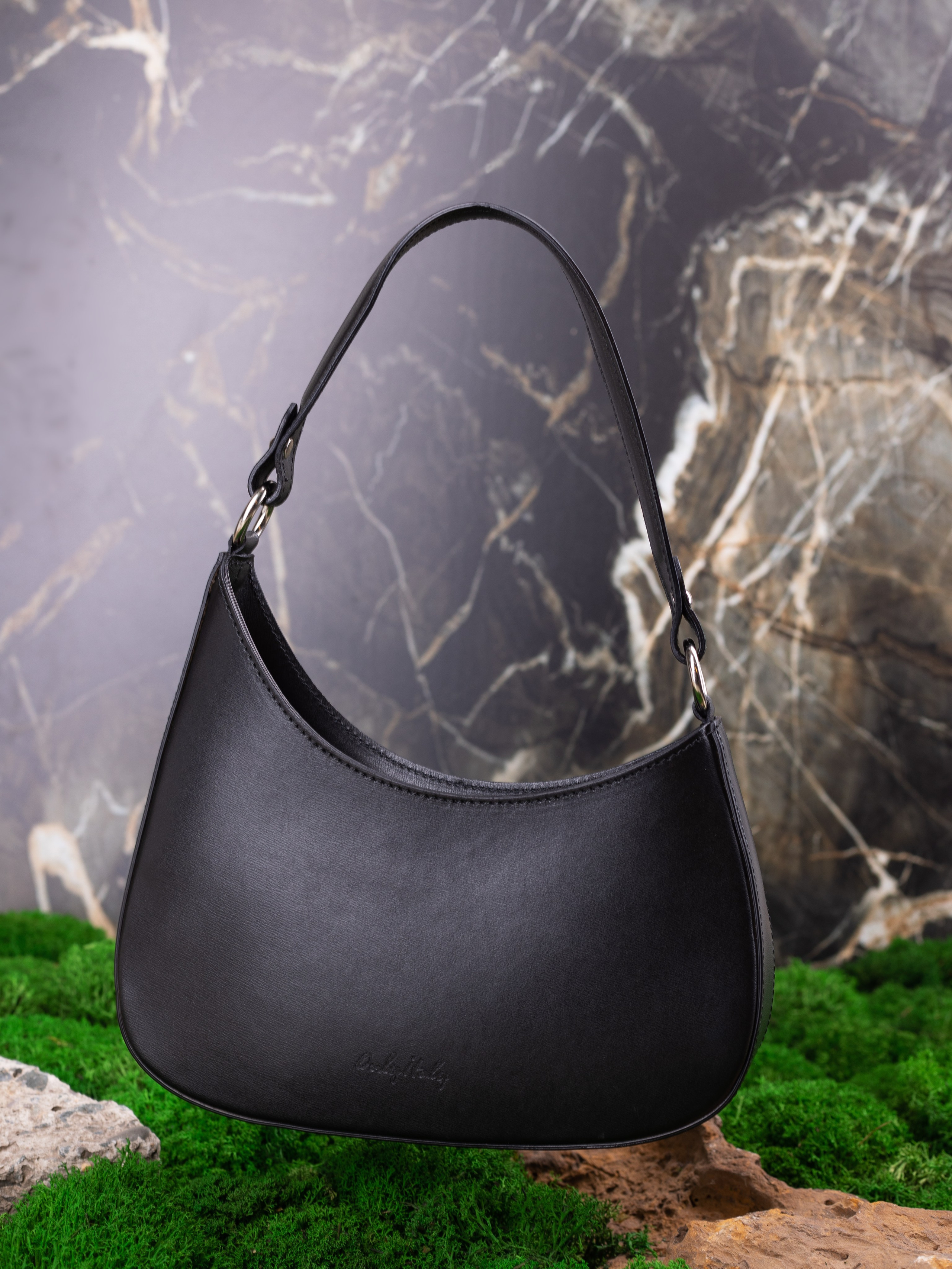 Предметная съёмка сумок для маркетплейсов. Предметный фотограф в Симферополе Антон Катунин