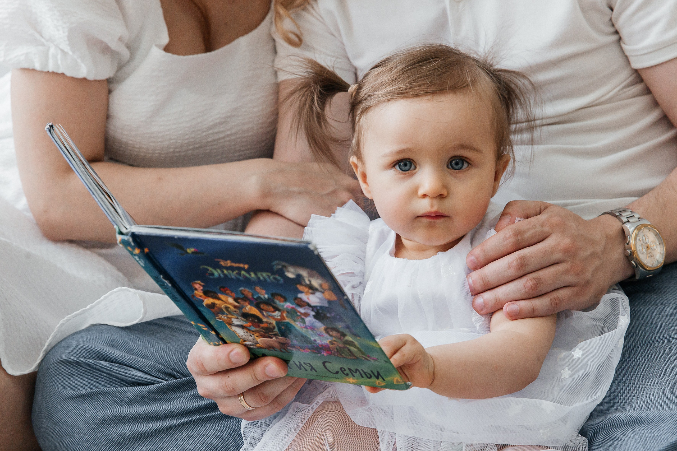 1 годик, в студии. Фотограф Анна Анисимова. Свадьбы, портреты, творческий репортаж