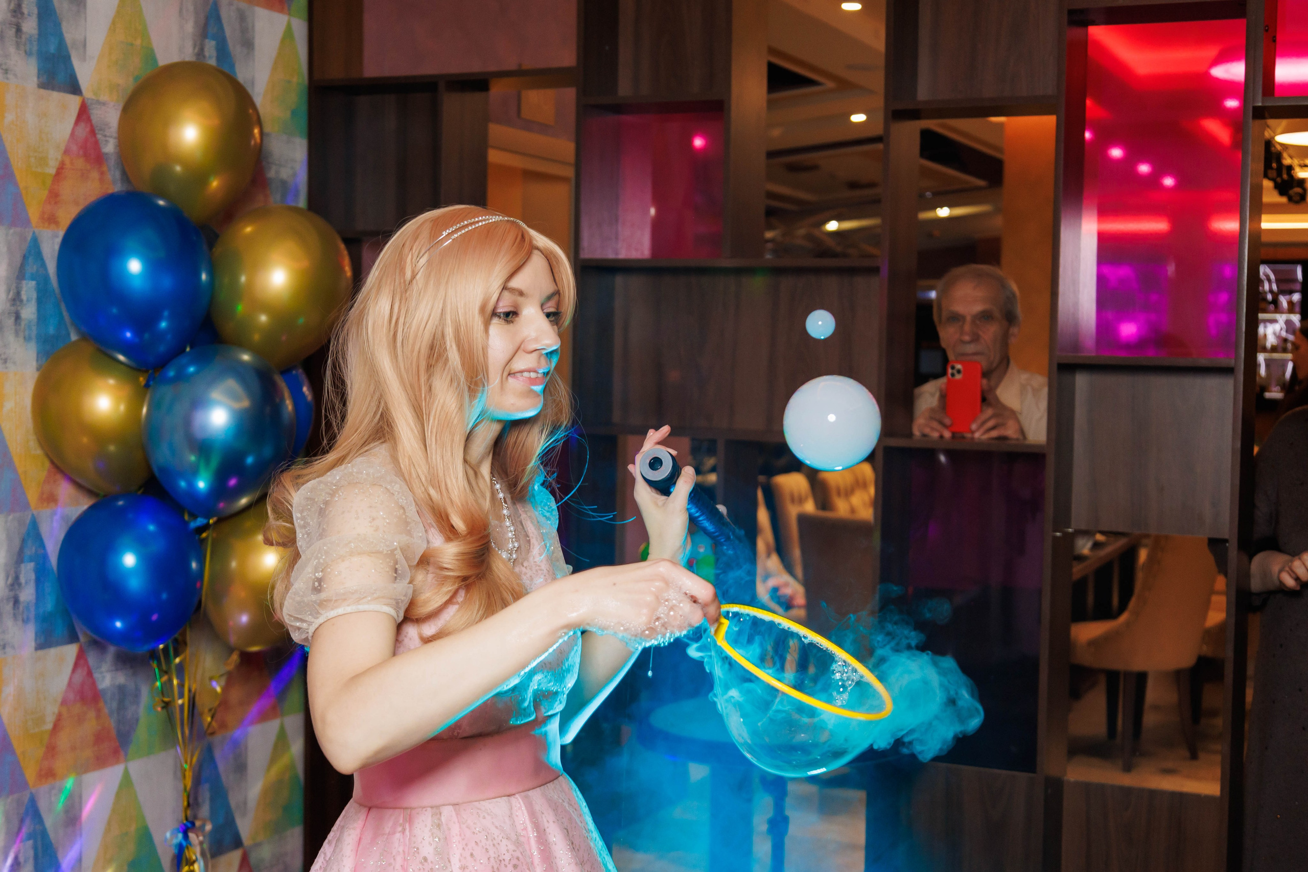 День рождения в ресторане. Фотограф в Москве Дмитрий Емельянов