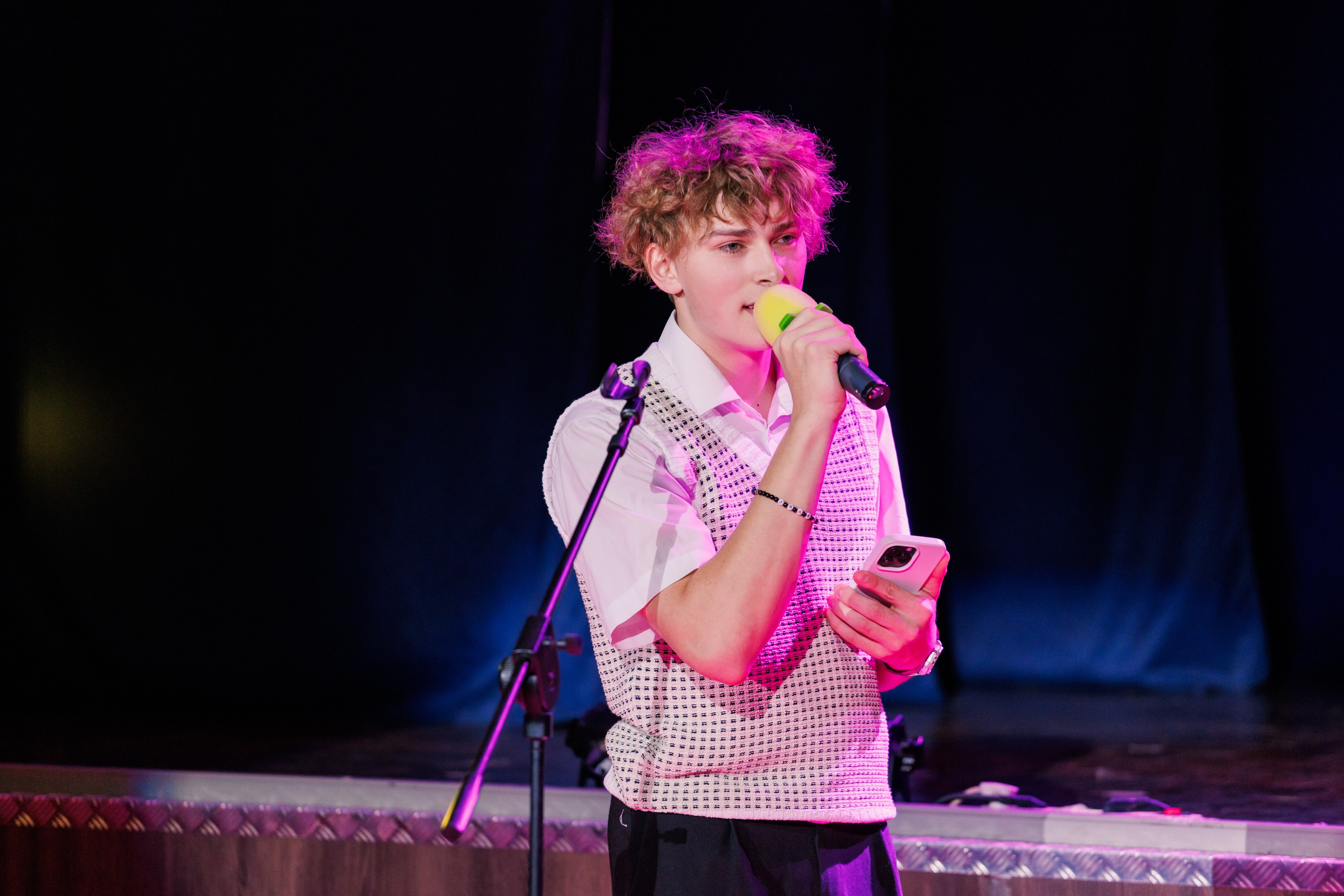 Поэтический вечер МАИ 2025. Фотограф в Москве Дмитрий Емельянов