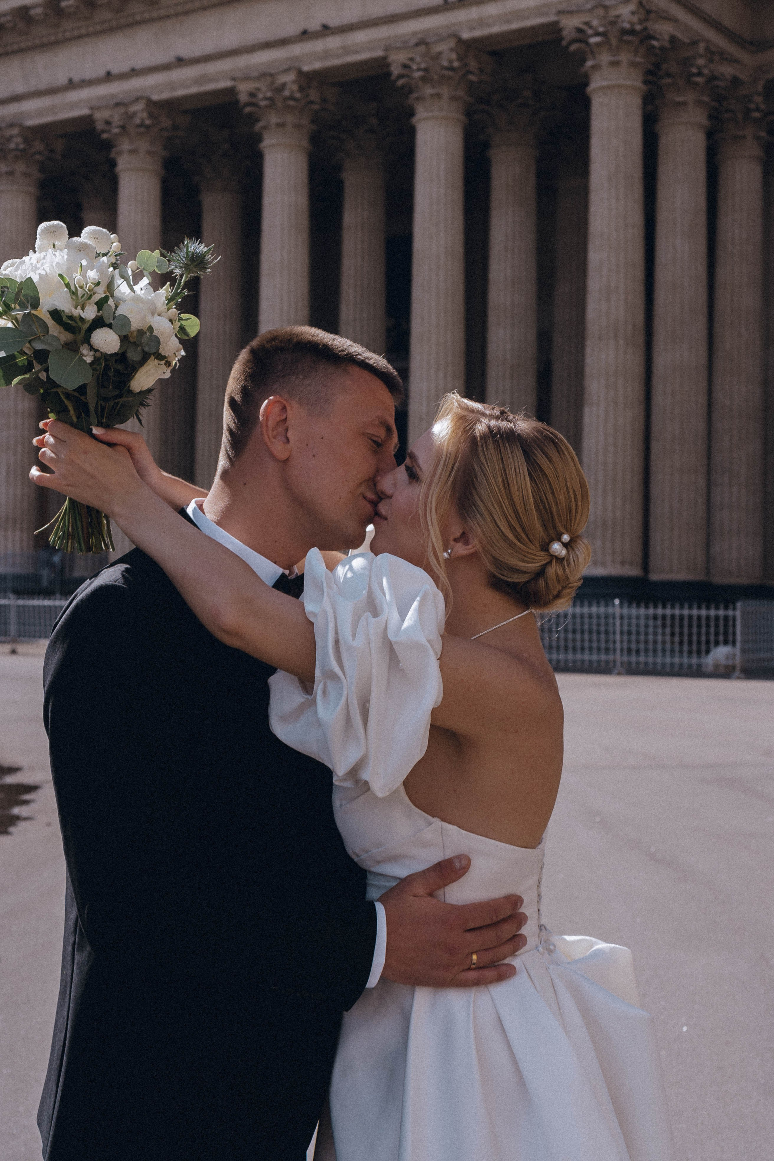 СВАДЕНБНАЯ СЬЕМКА НА КАТЕРЕ ПО КАНАЛАМ САНКТ-ПЕТЕРБУРГА И В АКВАТОРИИ НЕВЫ. Профессиональный фотограф, Санкт-Петербург — Виктория Богомолова