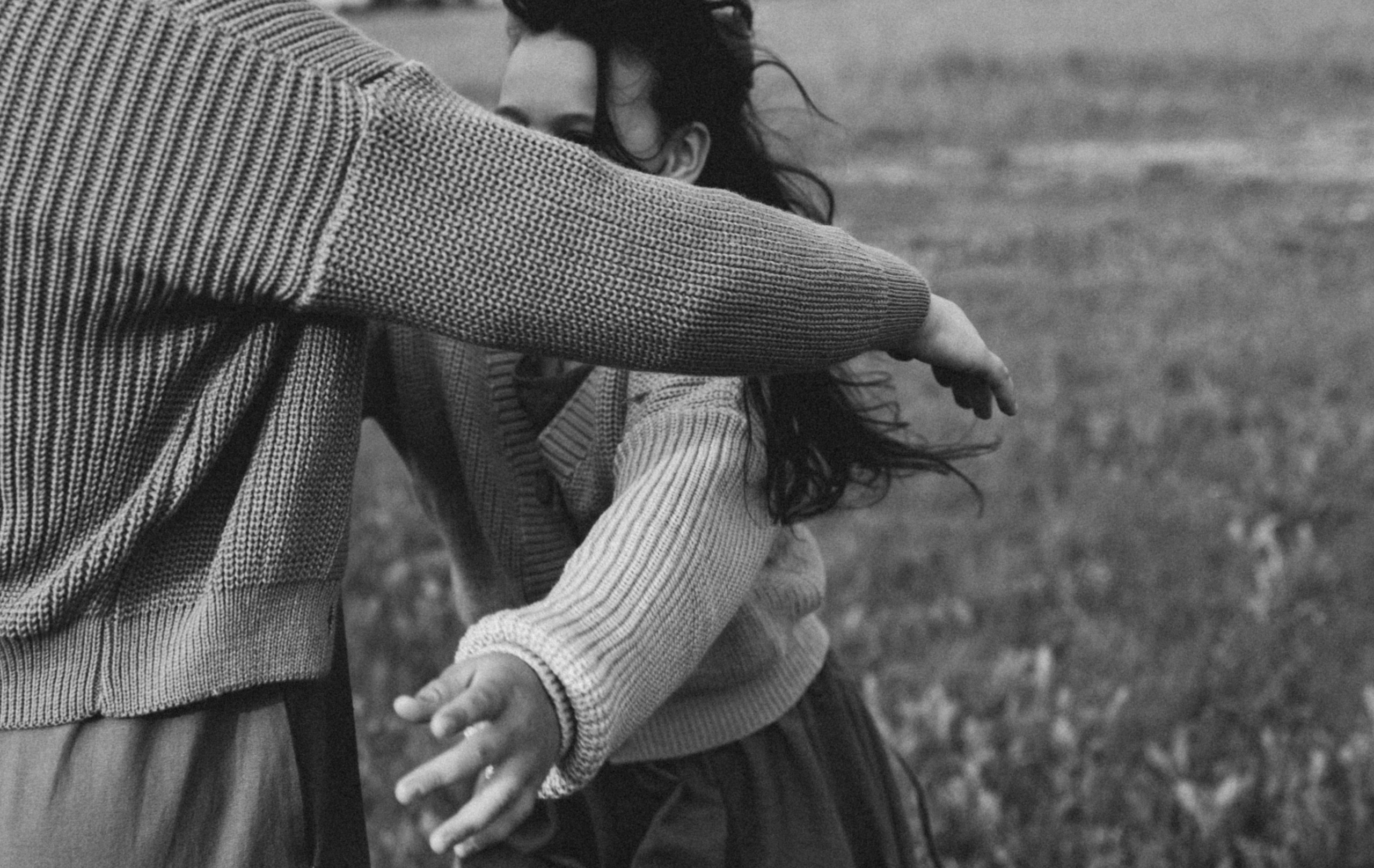 Анна, Марчелло, Настенька и Влада в поле. Фотограф Москва Светлана Кирюшина