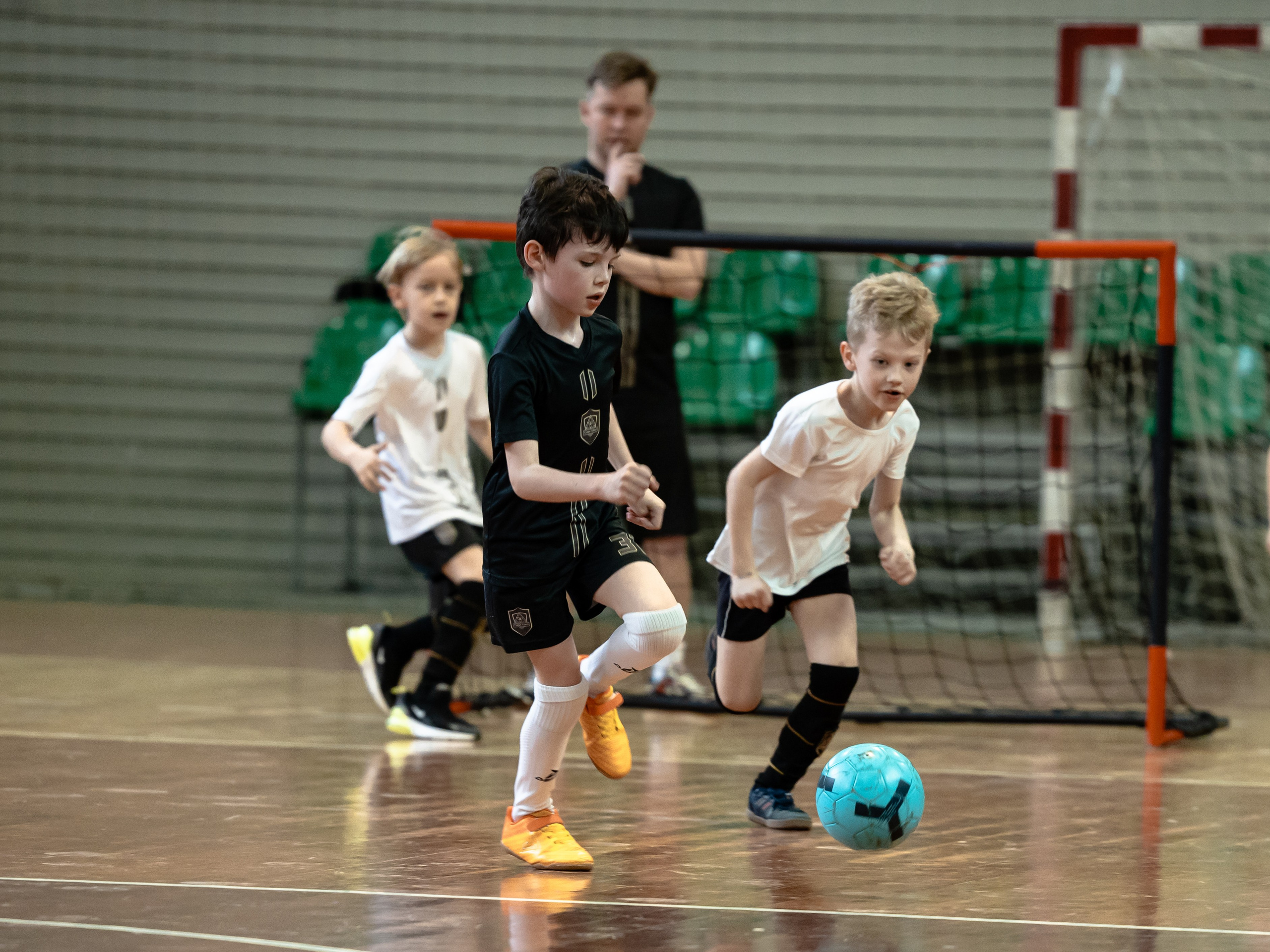 Тики-Така Противостояние 2025. Крамер Юлиана детский и семейный фотограф