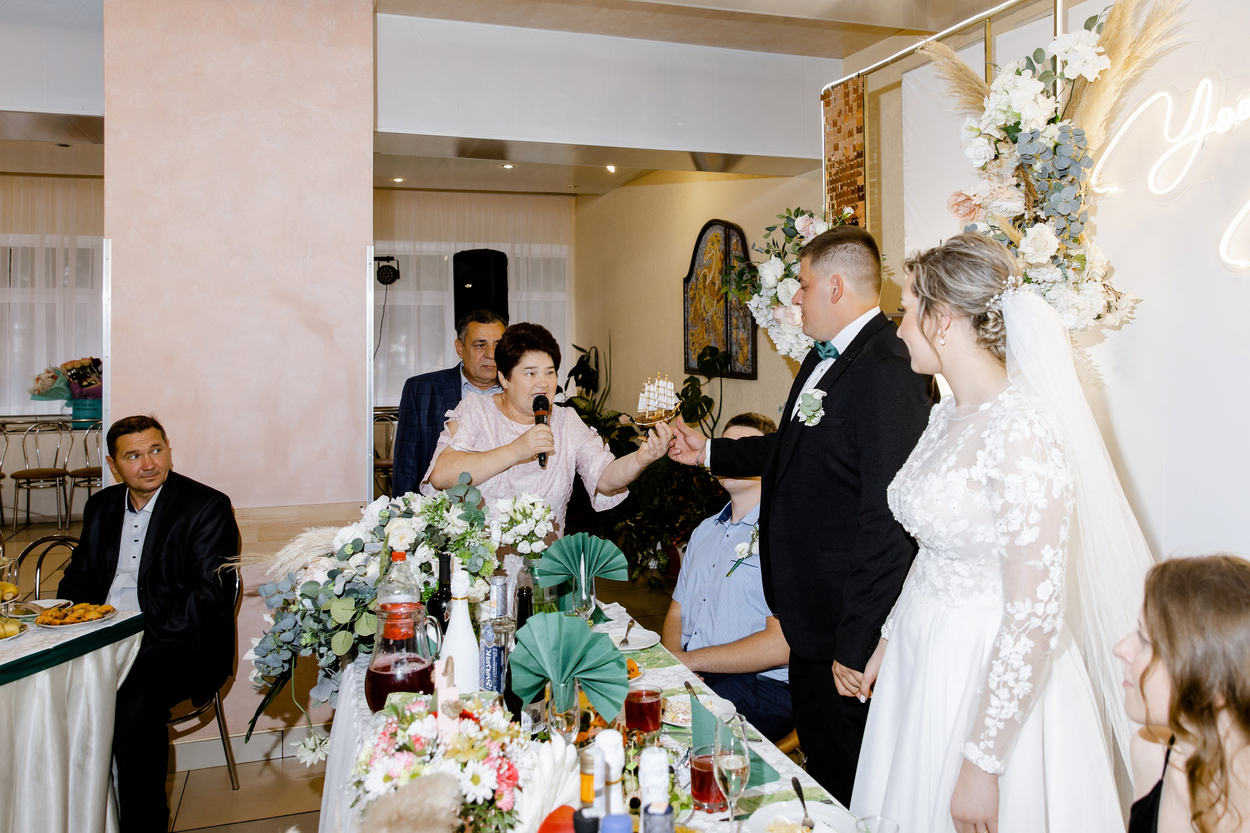 Свадебный день Максима и Вики. Свадебный фотограф Анна Бабахина