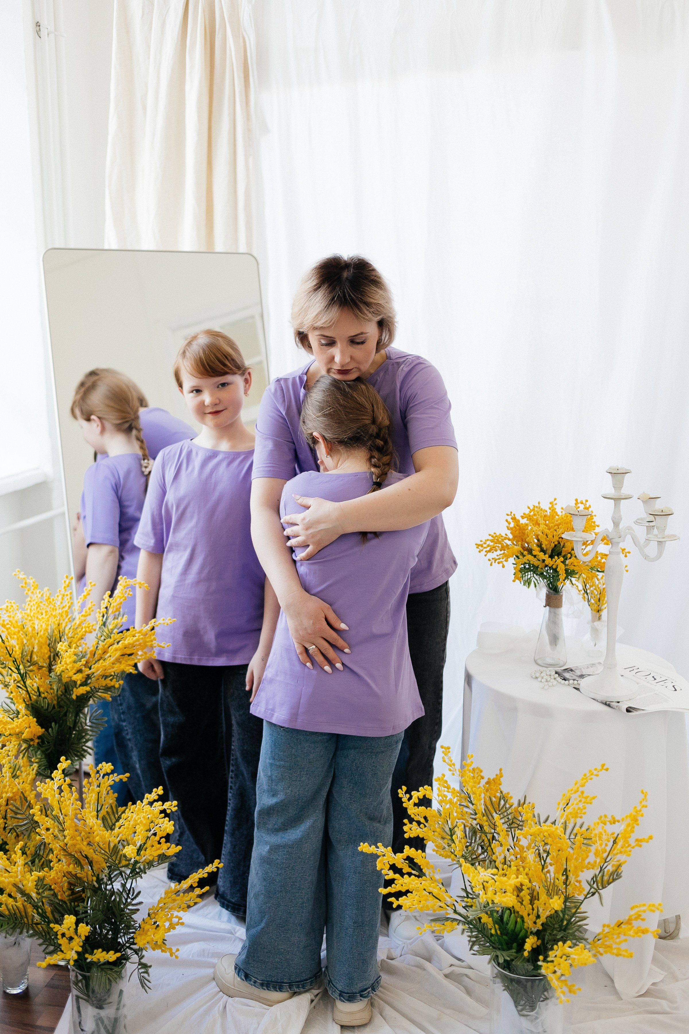 Весенняя семейная фотосессия мама и дочки