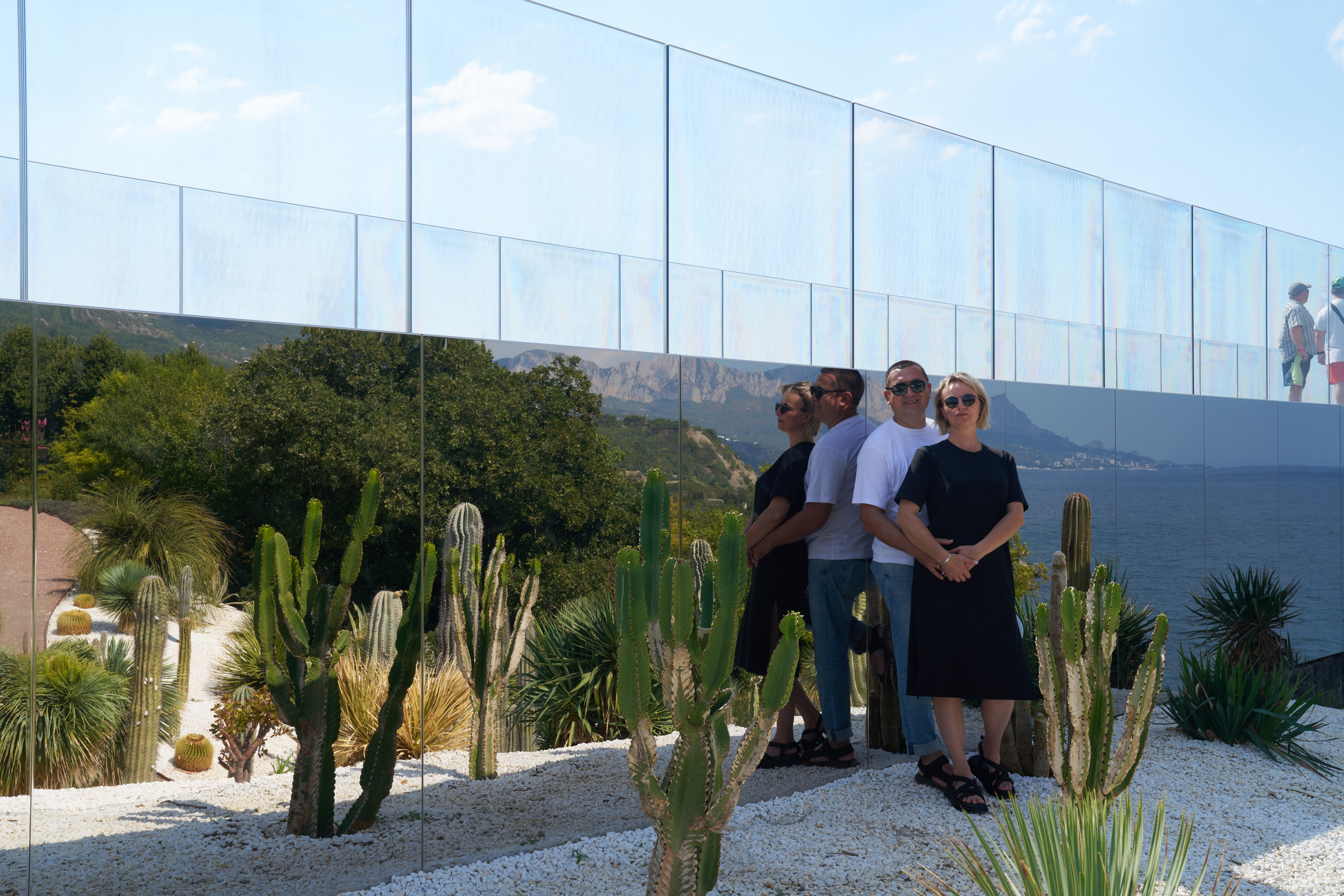 Семейная прогулка 4 человека. Свадебный фотограф Виктория Роса