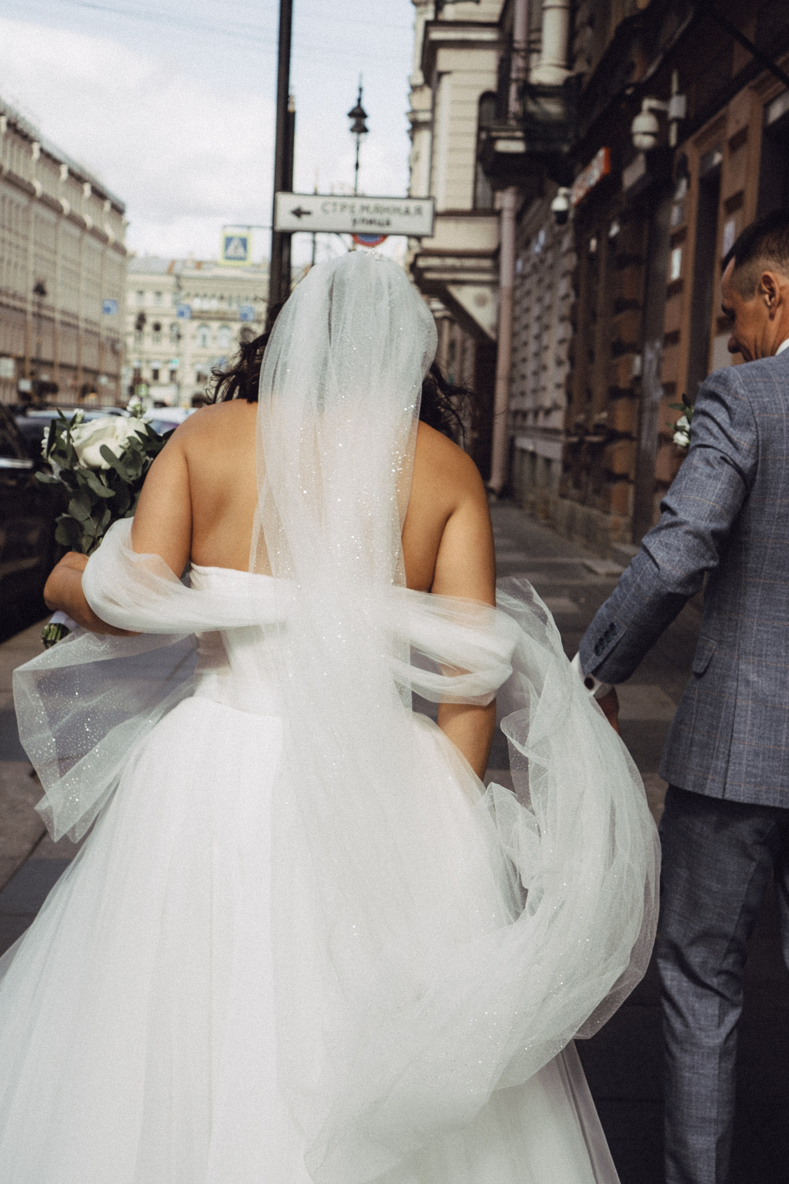 СВАДЕБНАЯ ПРОГУЛКА РЕСТОРАН МЫ ЖЕ НА ТЫ И ФОТОСЕССИИЯ С АВТОМОБИЛЕМ. Профессиональный фотограф, Санкт-Петербург — Виктория Богомолова