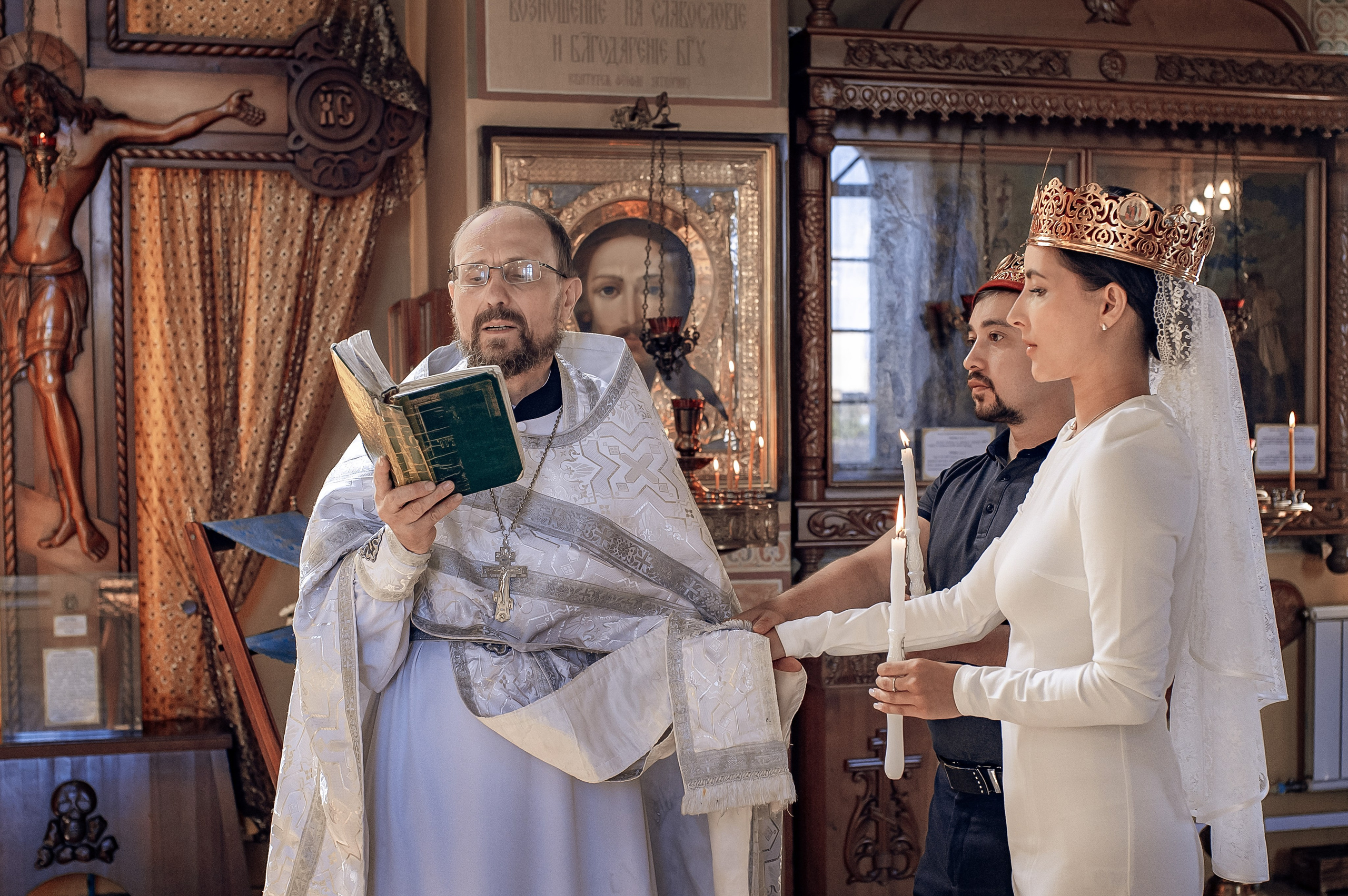 Венчание Веры и Рустама. Фотографы крещения/венчания  Красноярск Татьяна и Вячеслав Переваловы