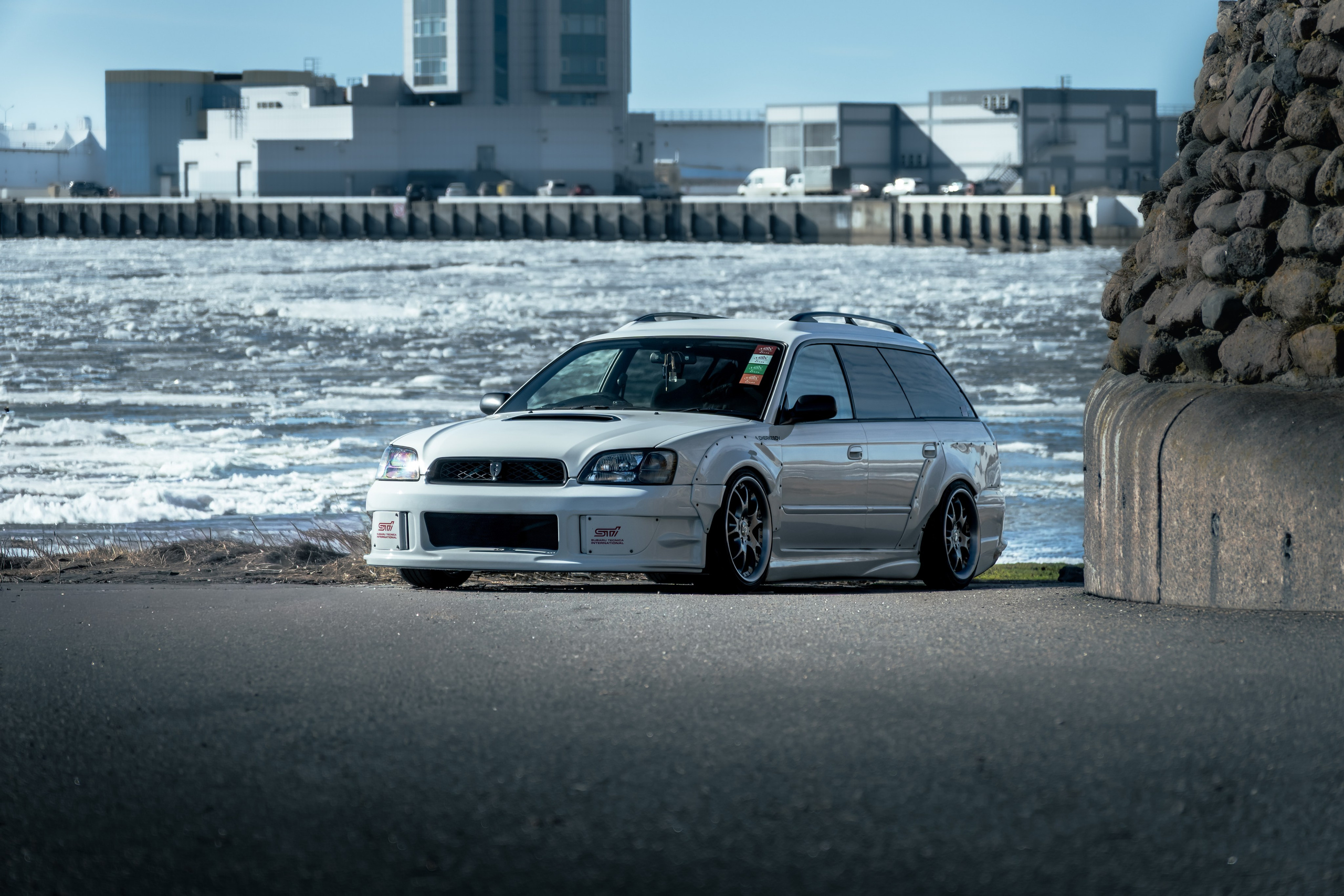 SUBARU LEGACY. Opasnophoto