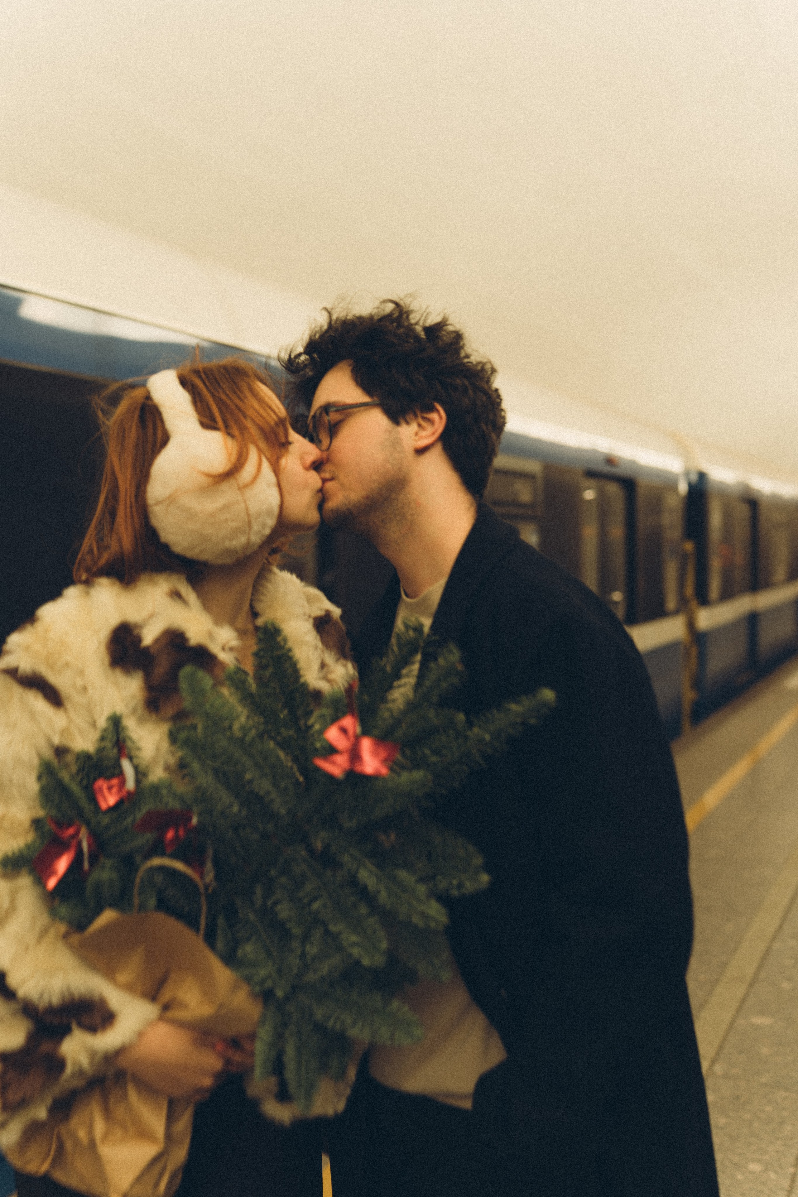 НОВОГОДНЯЯ ФОТОСЕСИИЯ ПАРЫ В МЕТРО ЛЮБОВЬ. Профессиональный фотограф, Санкт-Петербург — Виктория Богомолова