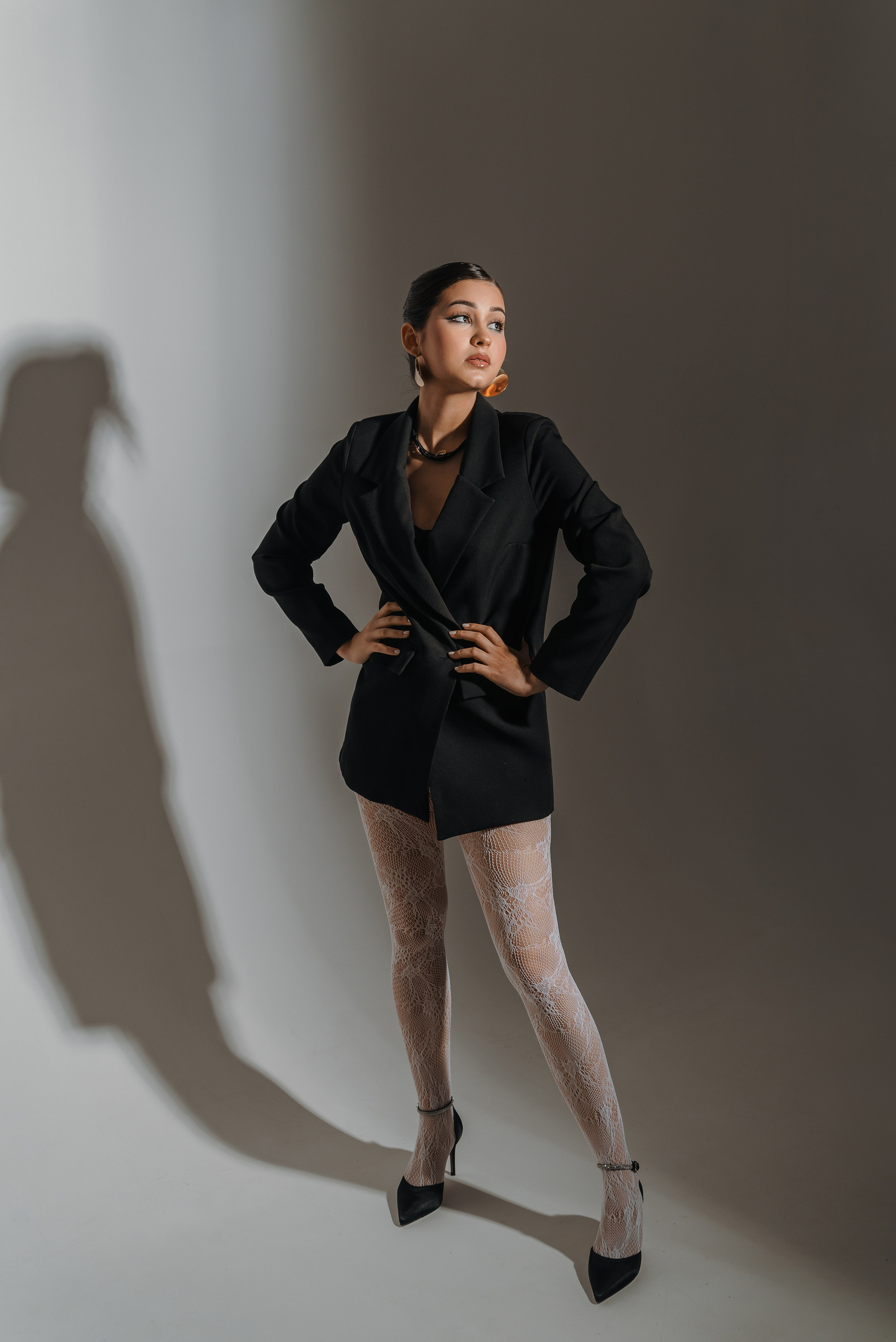 В студии. Асель Мурзина фотограф Казань