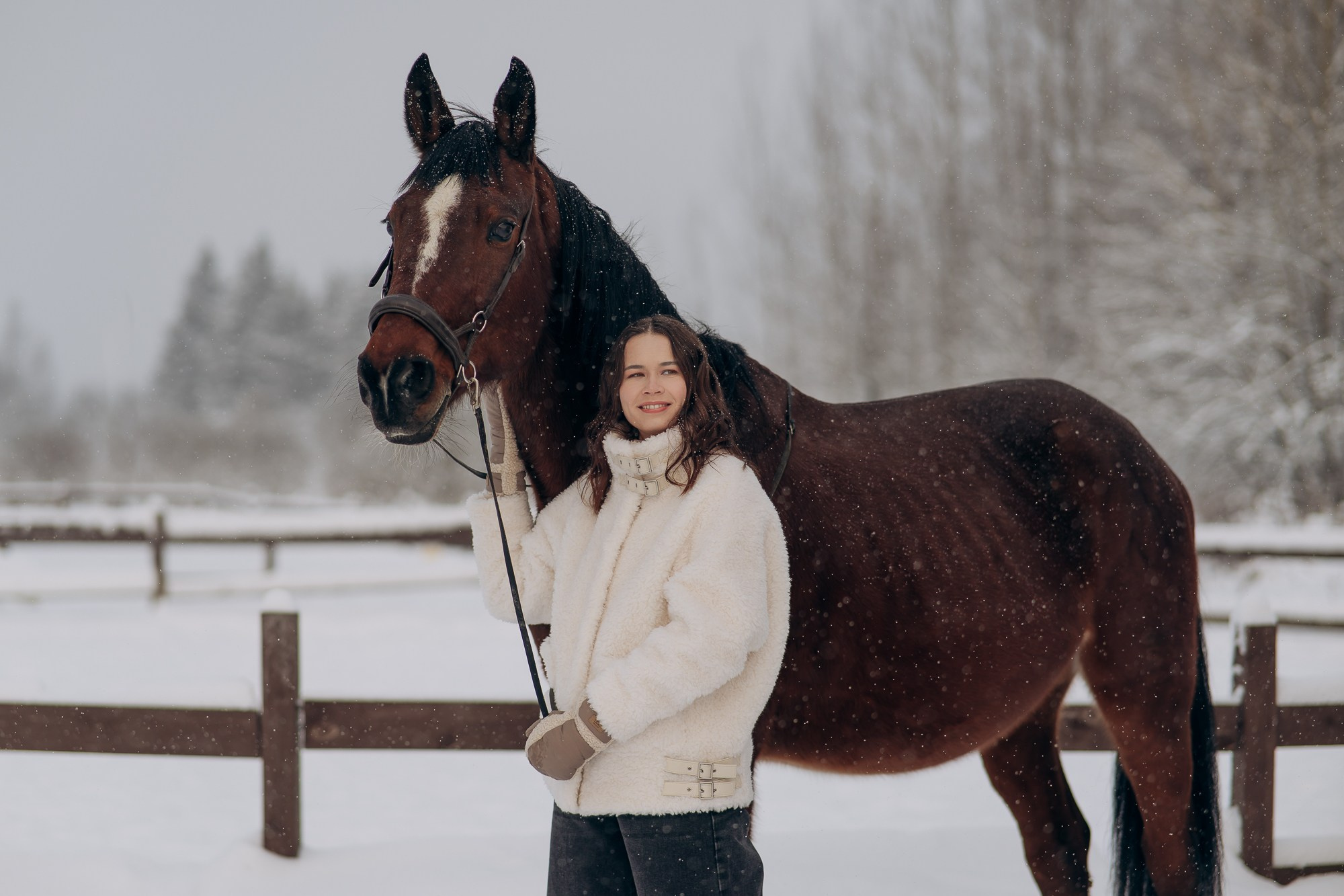 Фотосессия девушки с лошадью. Свадебный и репортажный фотограф в Ярославле Евгений Сальников