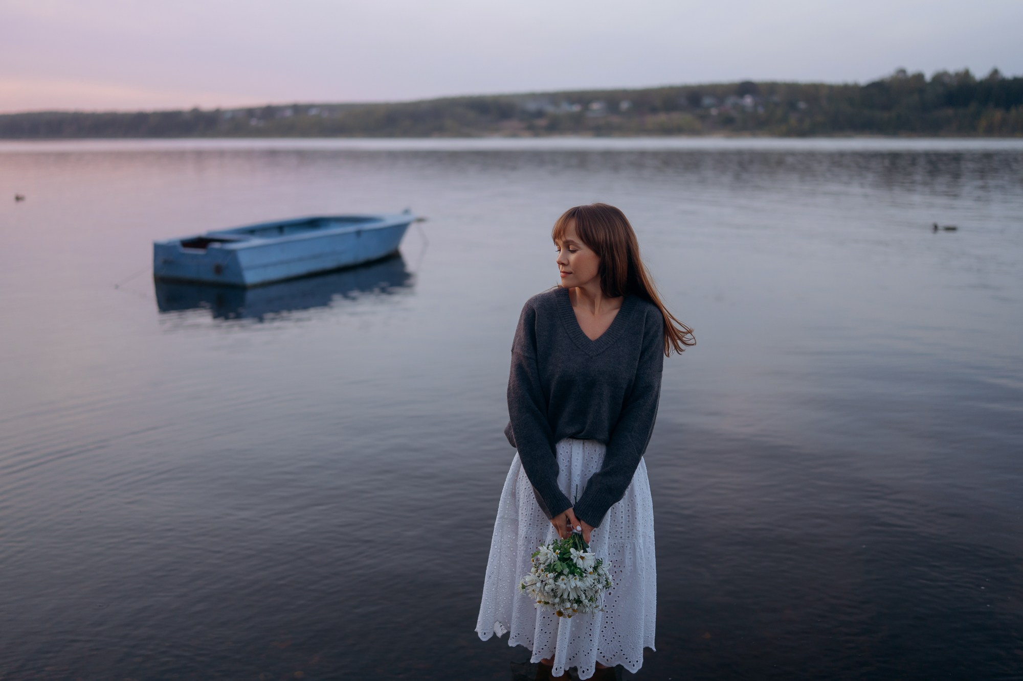 Индивидуальная летняя фотосессия на берегу реки. Свадебный и репортажный фотограф в Ярославле Евгений Сальников